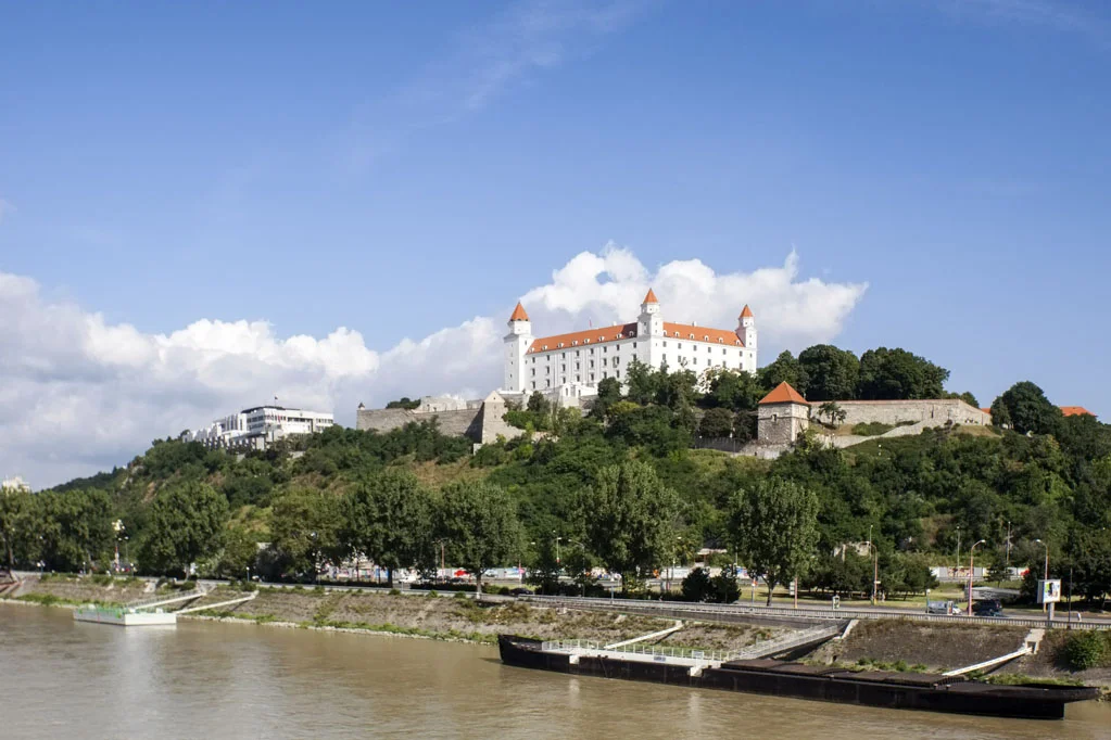 AndreVicenteGoncalves-Bratislava_Castle-Bratislava-Slovakia-Europe-20100729-0033.jpg