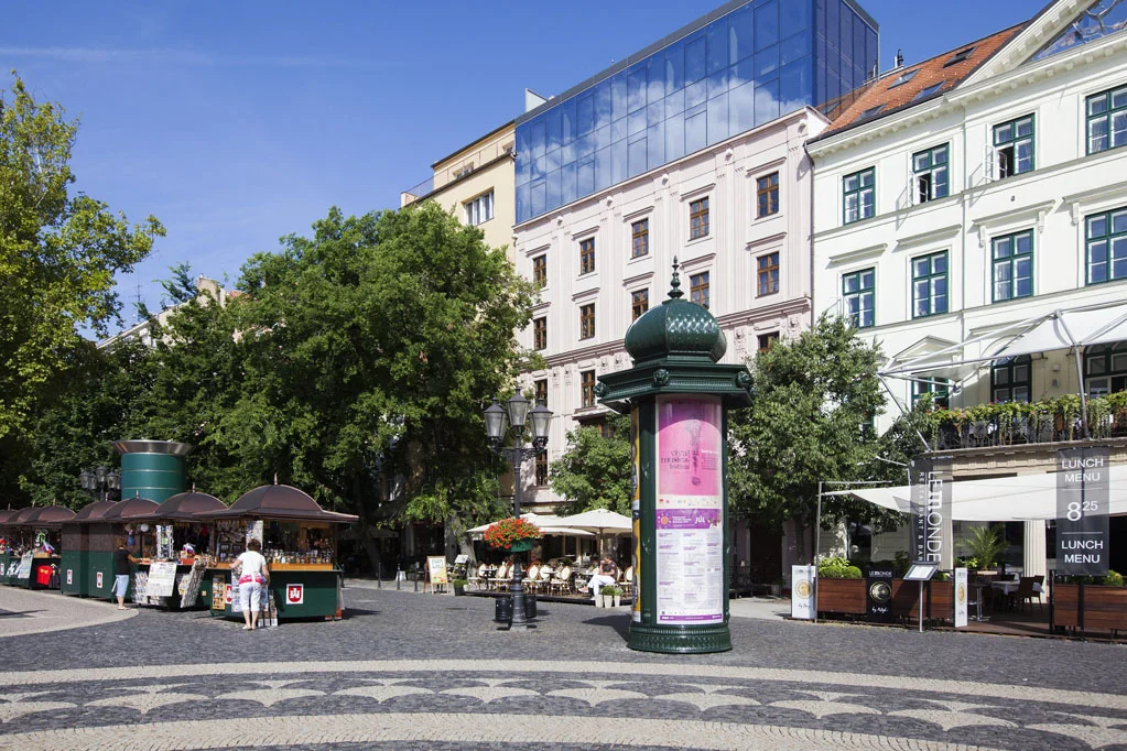 AndreVicenteGoncalves-Bratislava-Slovakia-Europe-20100729-0030.jpg