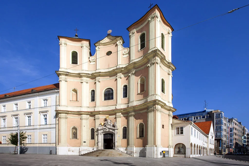 AndreVicenteGoncalves-Church_of_Saint_John_of_Matha_and_Saint_Felix_of_Valois-Hviezdoslav_Square-Bratislava-Slovakia-Europe-20100729-0013.jpg