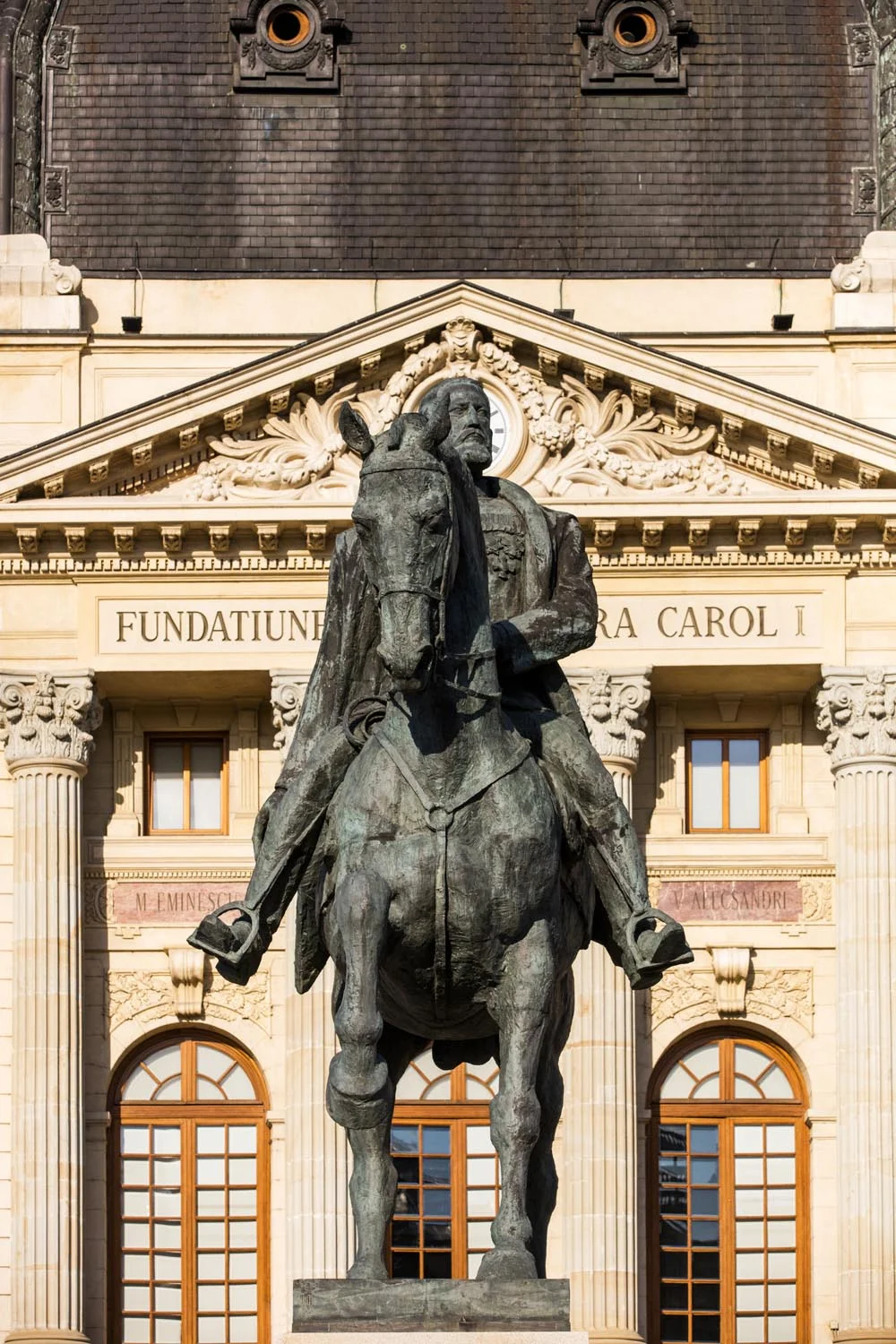 Statue in the Central University Library