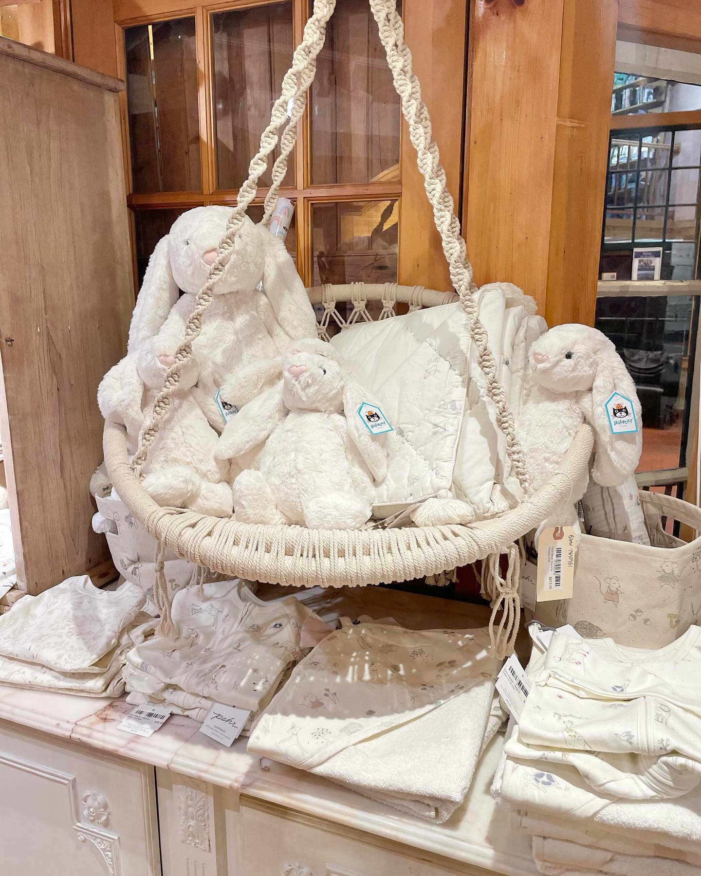 On the hunt for the softest, cuddliest, most adorable baby shower gift? @wishbasket has you covered (and soft and cuddly things for you too!)