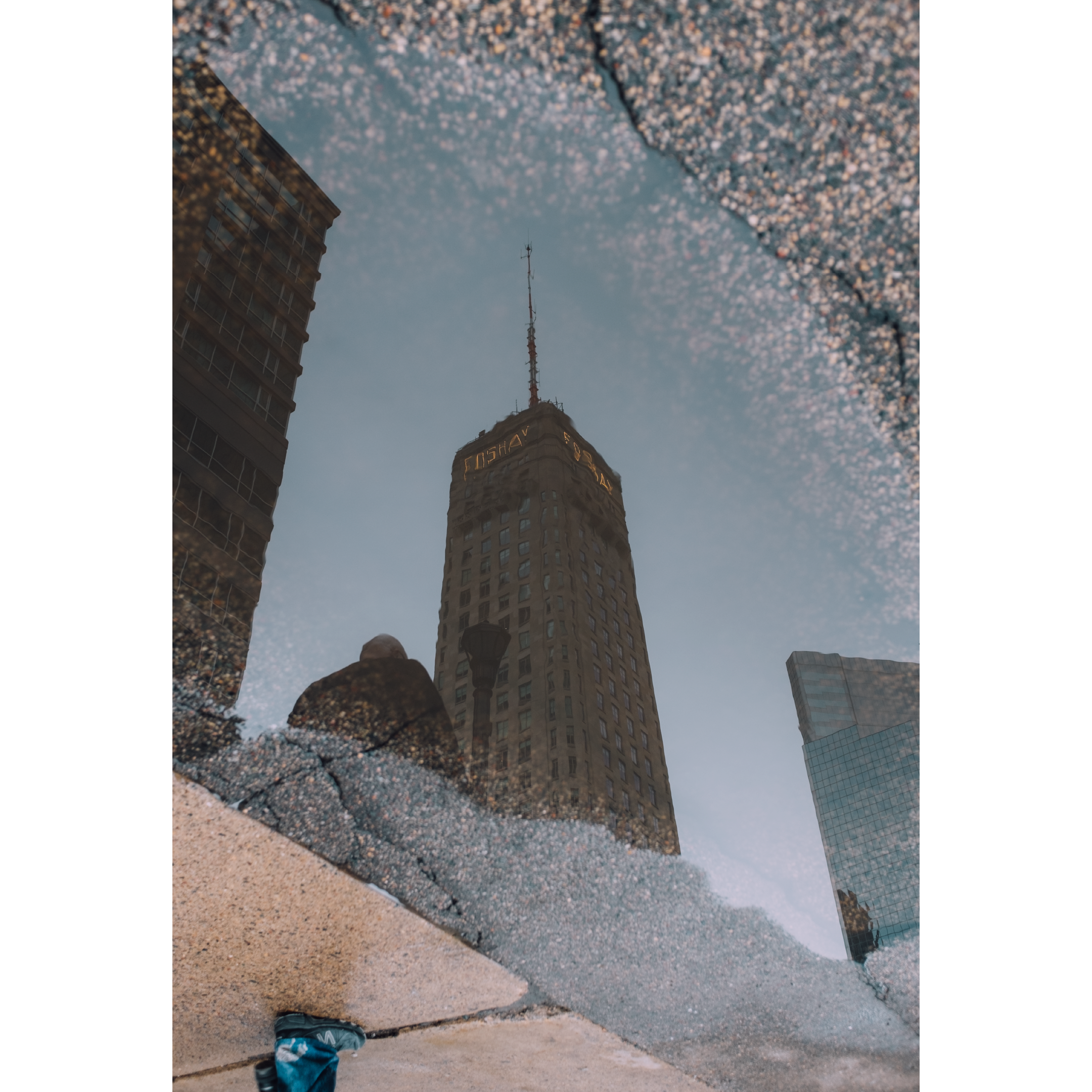 The Foshay - 13x19 inches