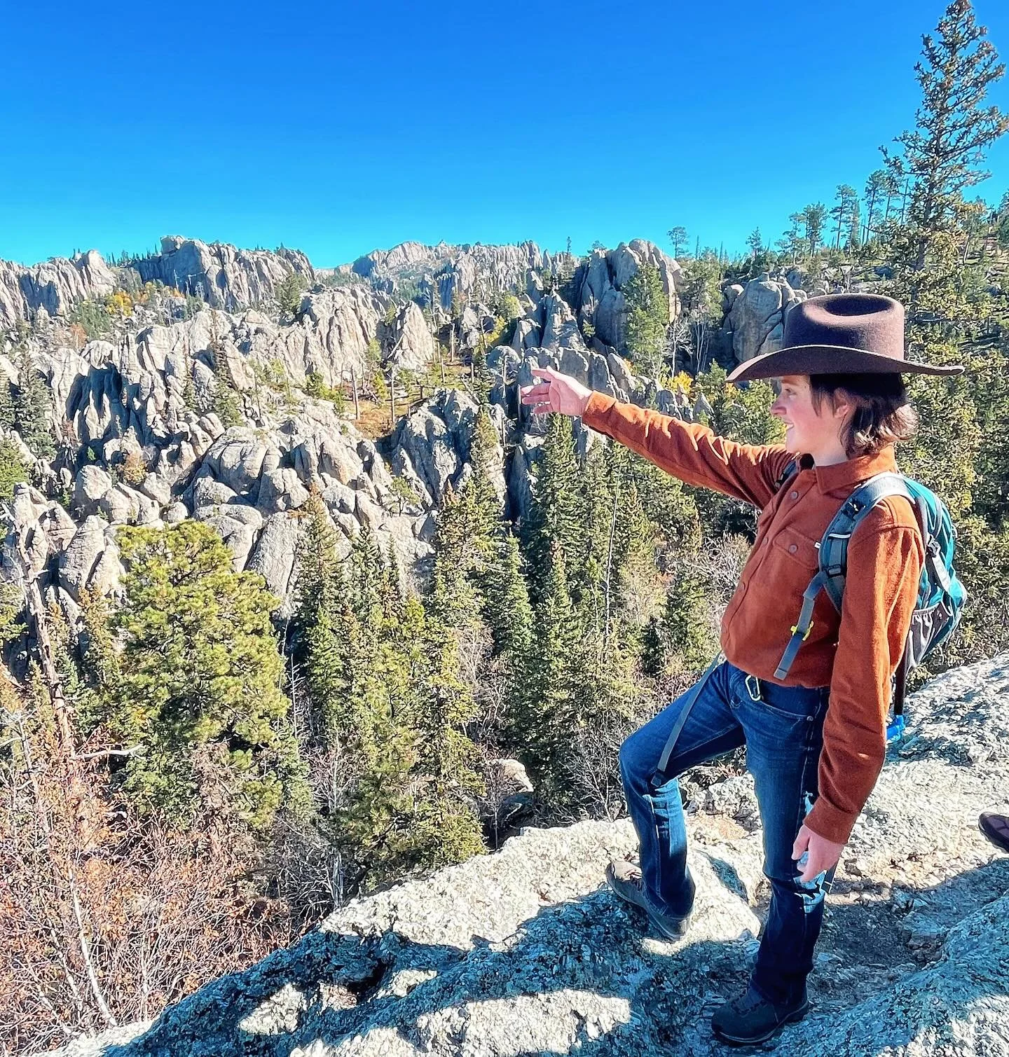 Hiking through history, nature and new perspectives in the Black Hills! 🌄