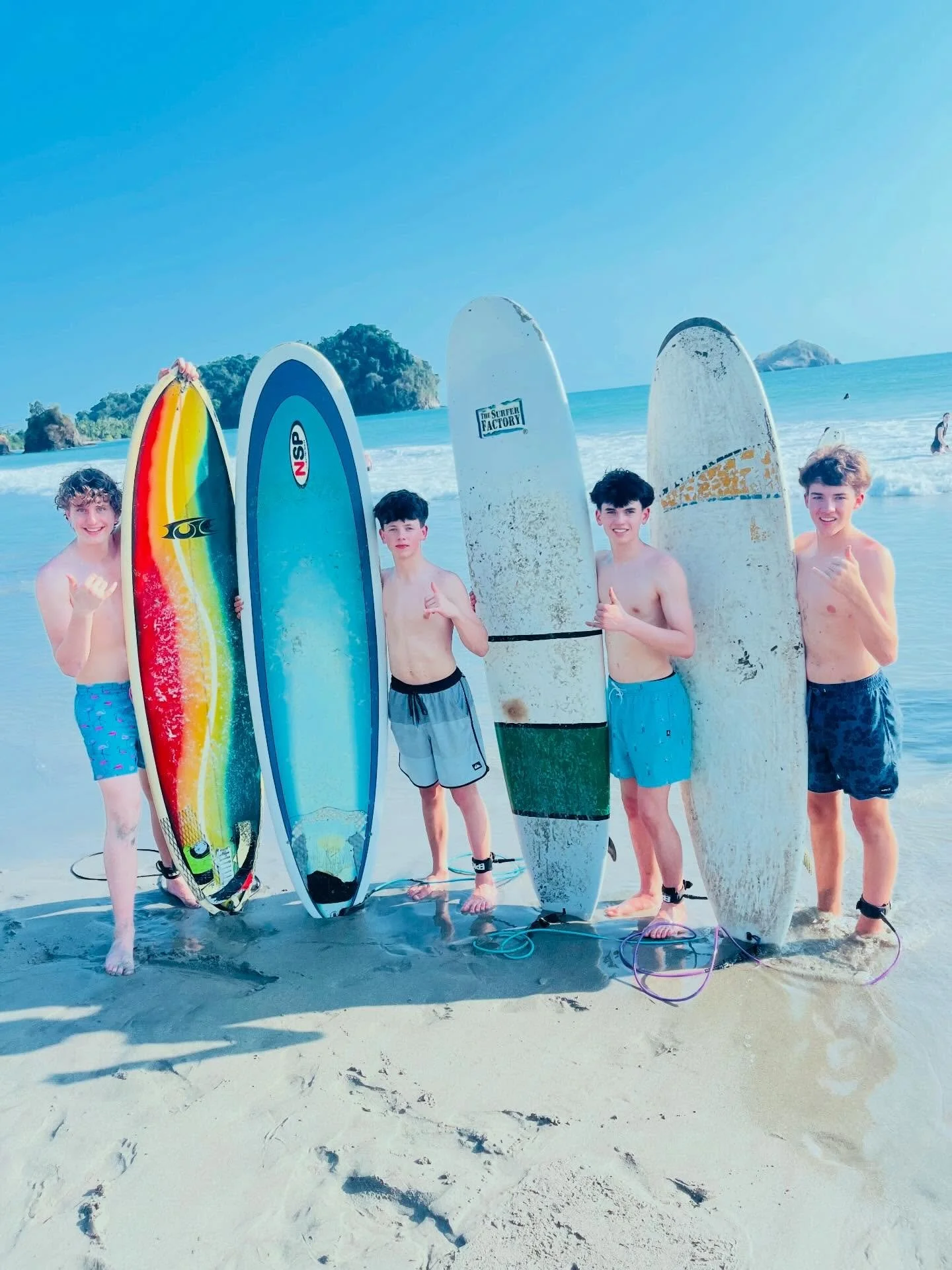 They earned this day!

After 40 hours of travel curveballs, we stepped into Manuel Antonio National Park and were instantly reminded &mdash; some places are worth the effort! 

Wildlife, waves and a group that knows how to roll with it. 🇨🇷🙏🏼