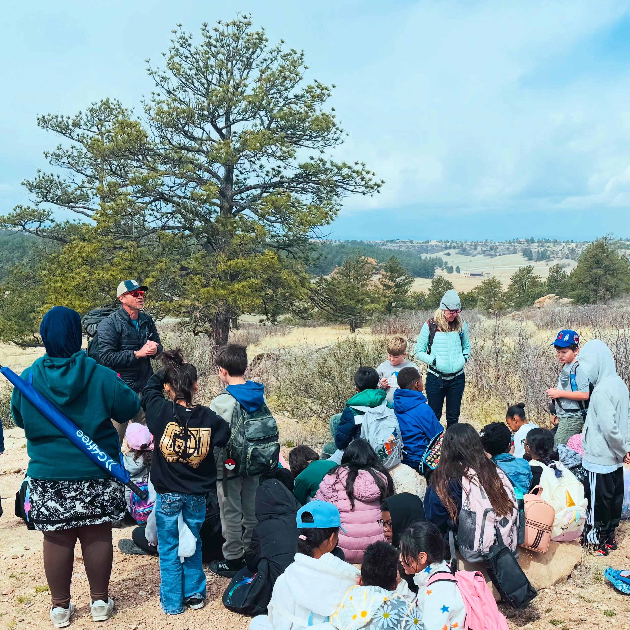 Castlewood Canyon State Park delivered for these 3rd graders! Great outdoors, science, history, and teamwork made for an awesome day! 🌲🥾