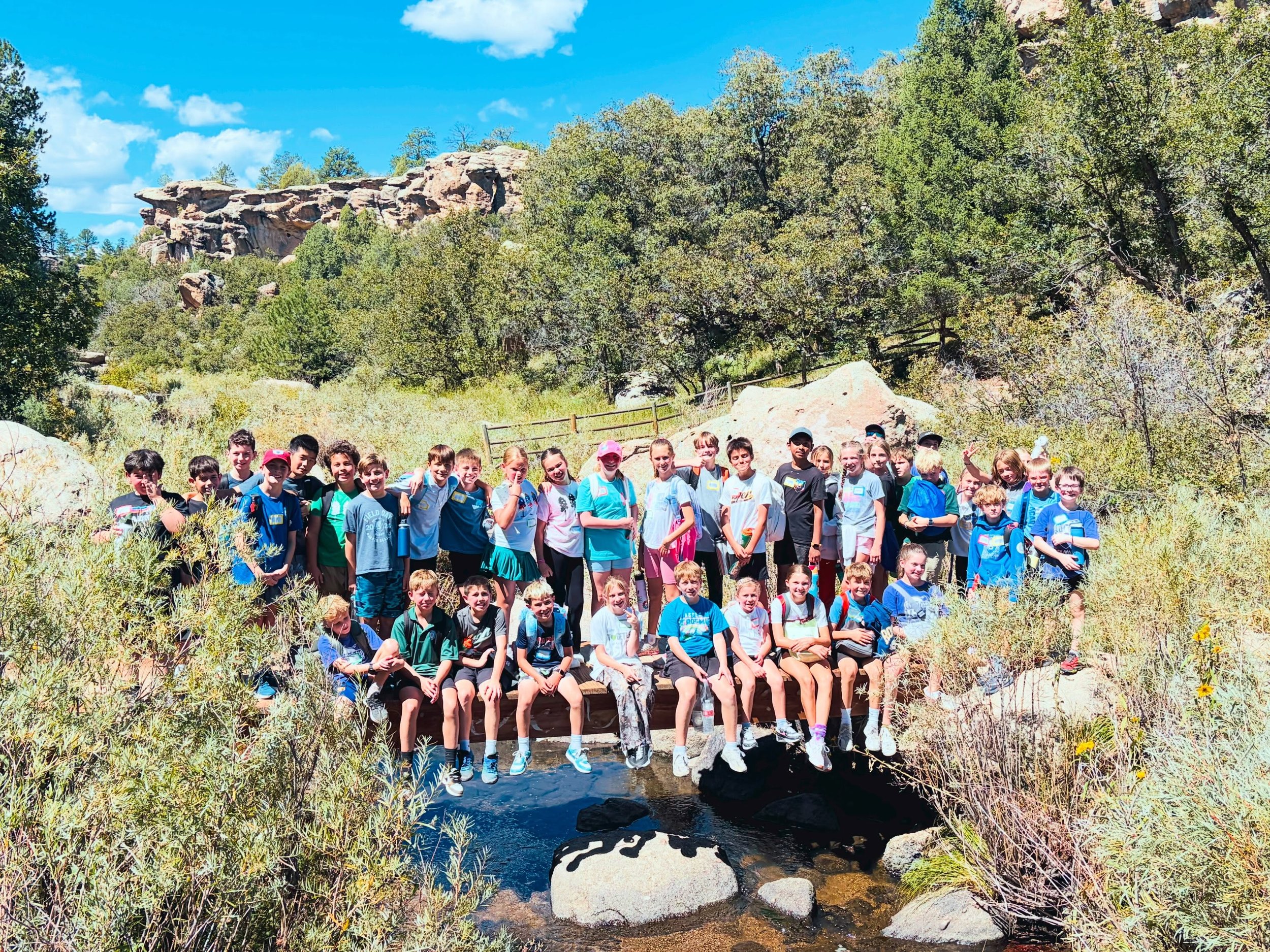 The best kind of field trip? Exploring a beautiful Colorado State Park, learning outside and getting a little dirt on our shoes! ☀️🌲😎