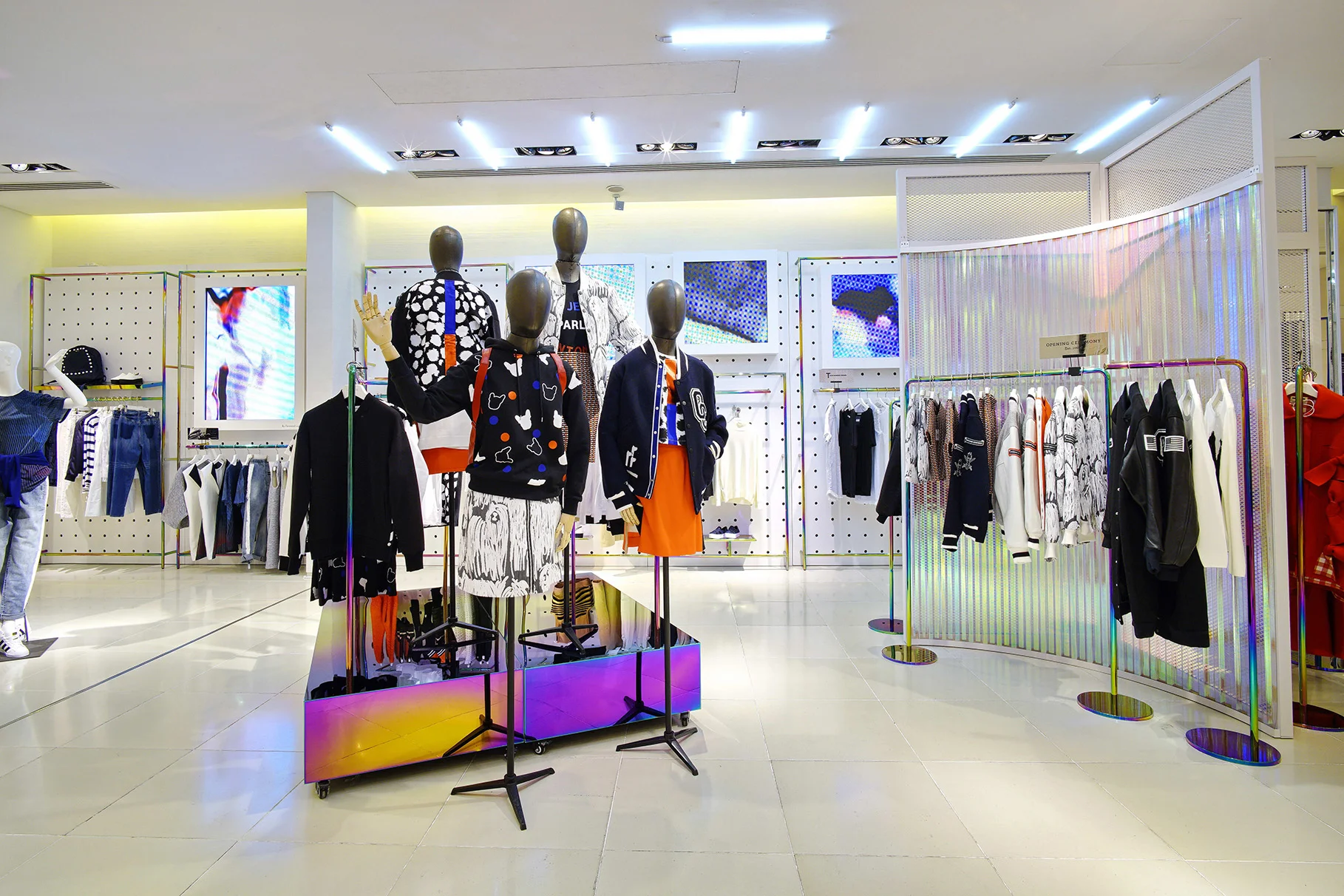 IFC WW Street Zone.