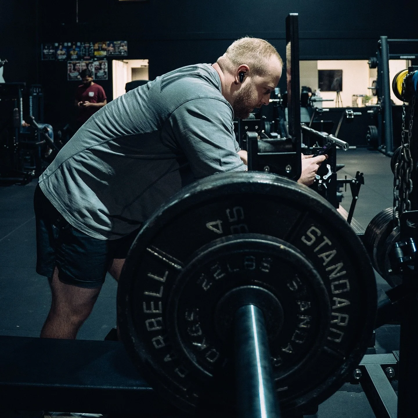 We have our very own app where our members:

🏋️&zwj;♂️ Log their workouts
📝 Track their nutrition
📲 Communicate with their coach 

This ensures we can monitor their progress and make sure they are seeing the results they signed up for 💯

⏩️ DM us