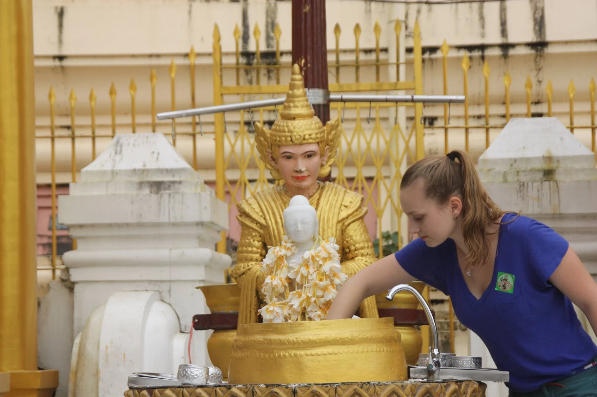 myanmar religion.jpg