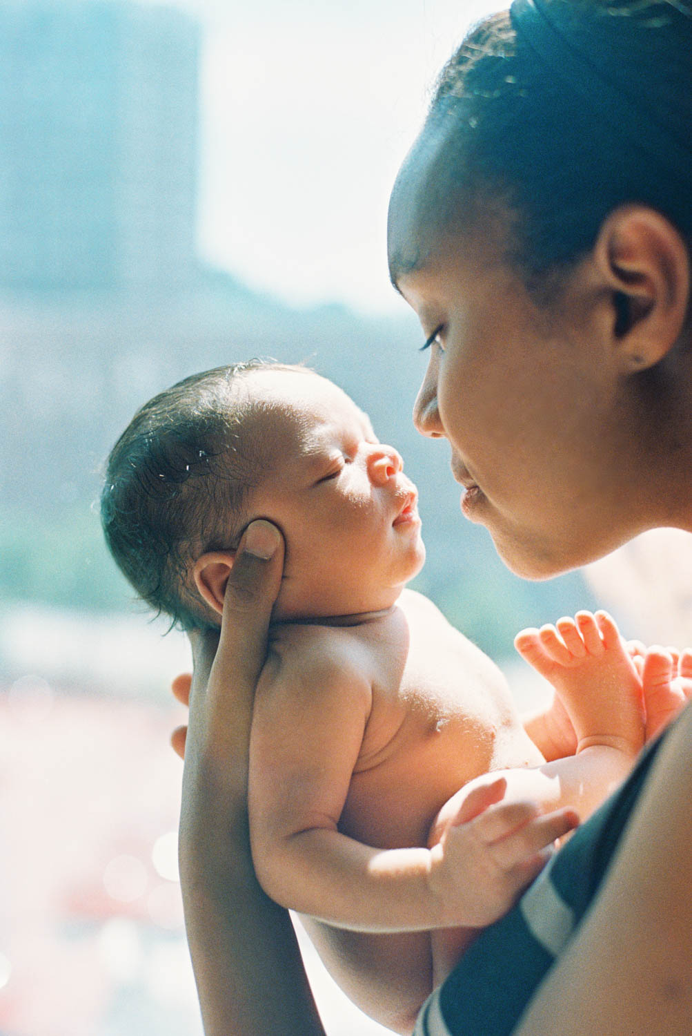 best-newborn-photographer-chicago-1.jpg