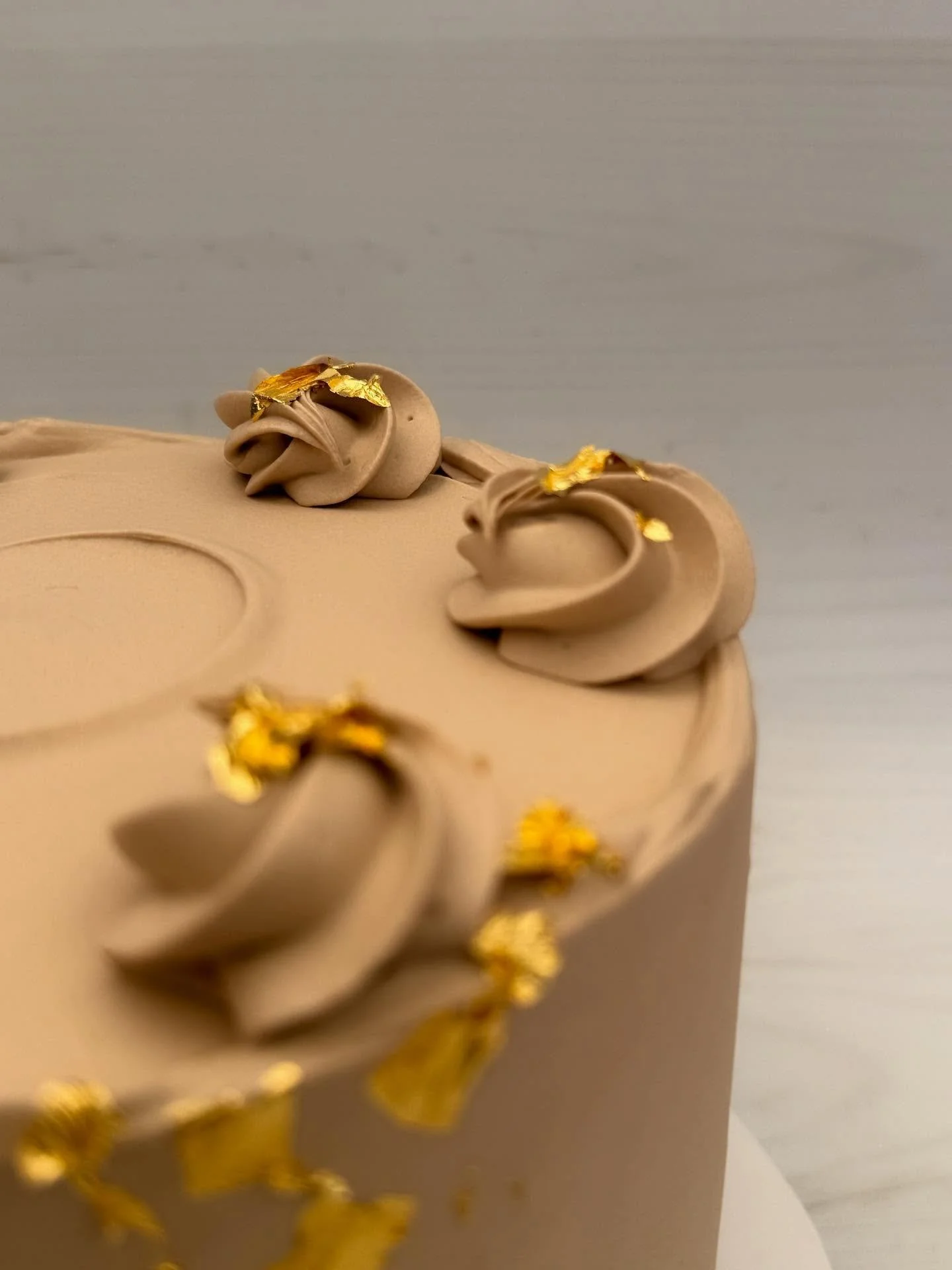 Chocolate cake. Raspberry filling and a chocolate buttercream&hellip;. Doesn&rsquo;t get much better than that. Unless you count dollops of said buttercream, swirled perfectly on top. Done and done. 
.
.
.
I&rsquo;m getting back to work and balancing