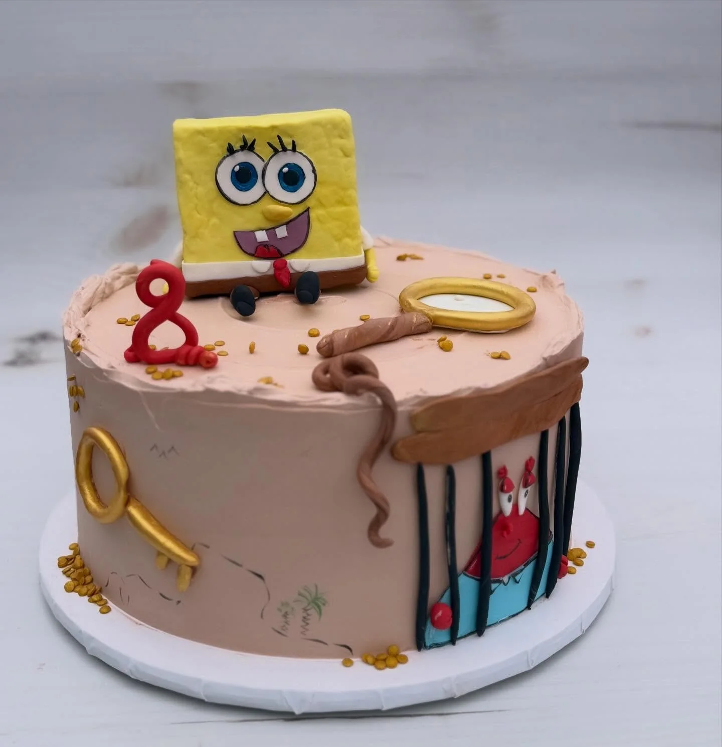 When your birthday party is an escape room and they love @spongebob 
.
.
This was so fun to create and draw!! SpongeBob is made from Rice Krispies!!!!! Squeeeeee.  I got Patrick in there following the clues and poor Mr Krabs behind bars. 
.
.

.
.
Wh