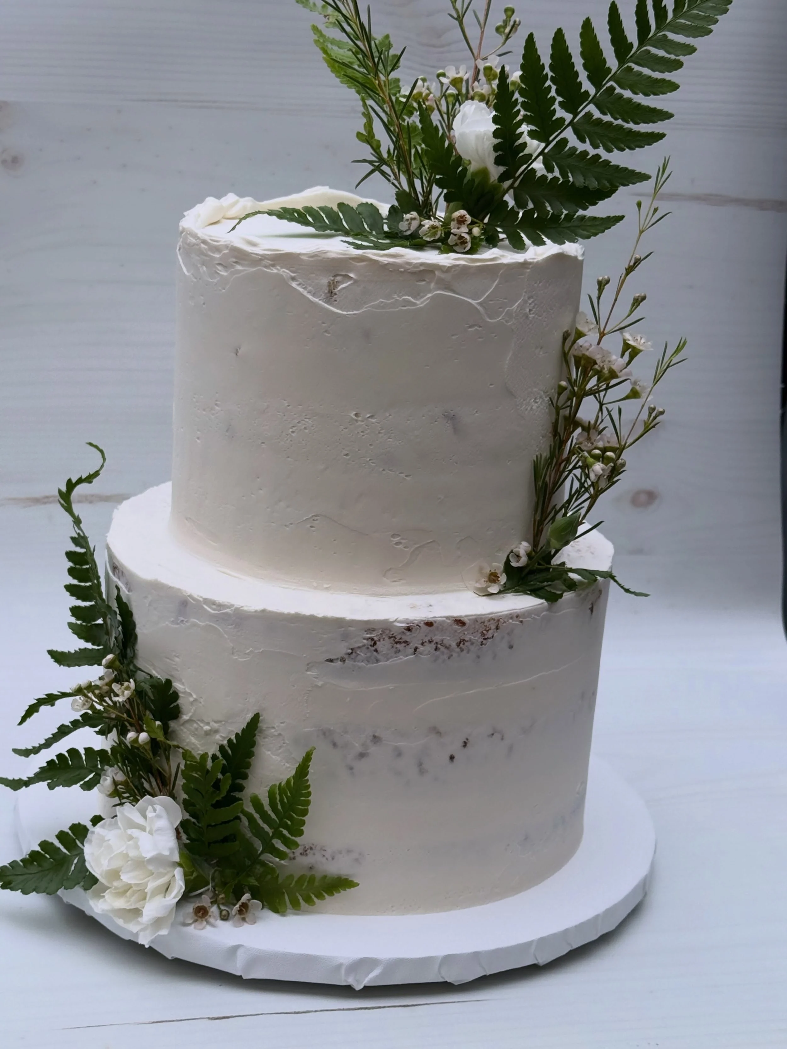 A magical cake for a magical day! 
.
.
It&rsquo;s such a privilege to be creating desserts for all of your important events! 🥰
.
.
Nine years of making special moments taste delicious! 
.
.
#mamasartisansweets #weddingcakes #portlandbaker #pdxweddin