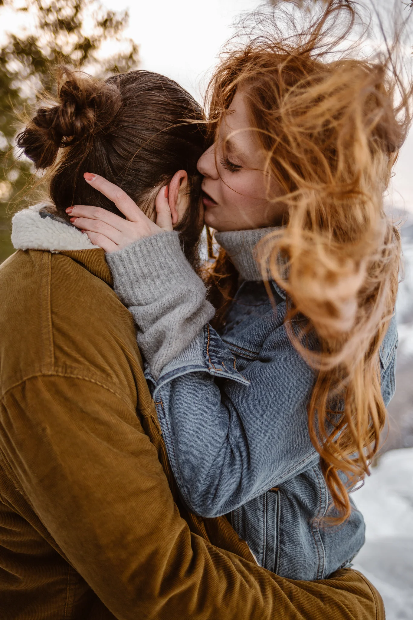 snowy engagement pictures