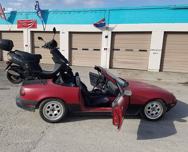 Spotted! Early nineties Mazda pickup truck! @trout_na_bout taking his #potato places.
#smallmotor #miata #mx5 #moped #gitrdone #garage #redneck #taotao #import #smtx #sanmarcos #txst