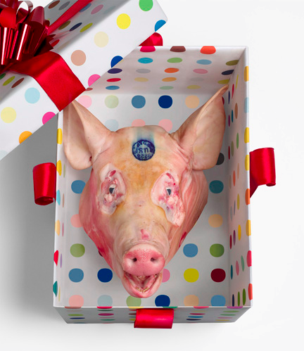 HIRST FAMILY XMAS (DETAIL:PIG'S HEAD)