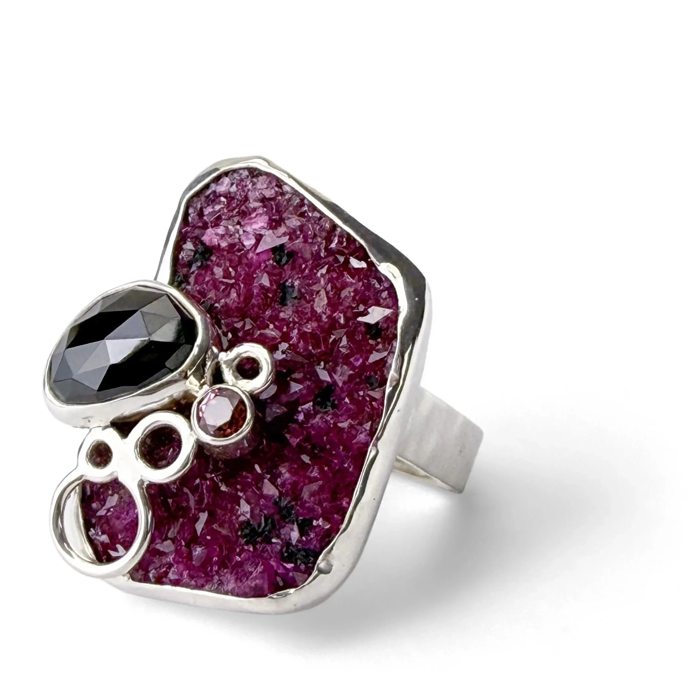 mulberry-ring-cobalto-calcite-spinel-rhodolite.jpg