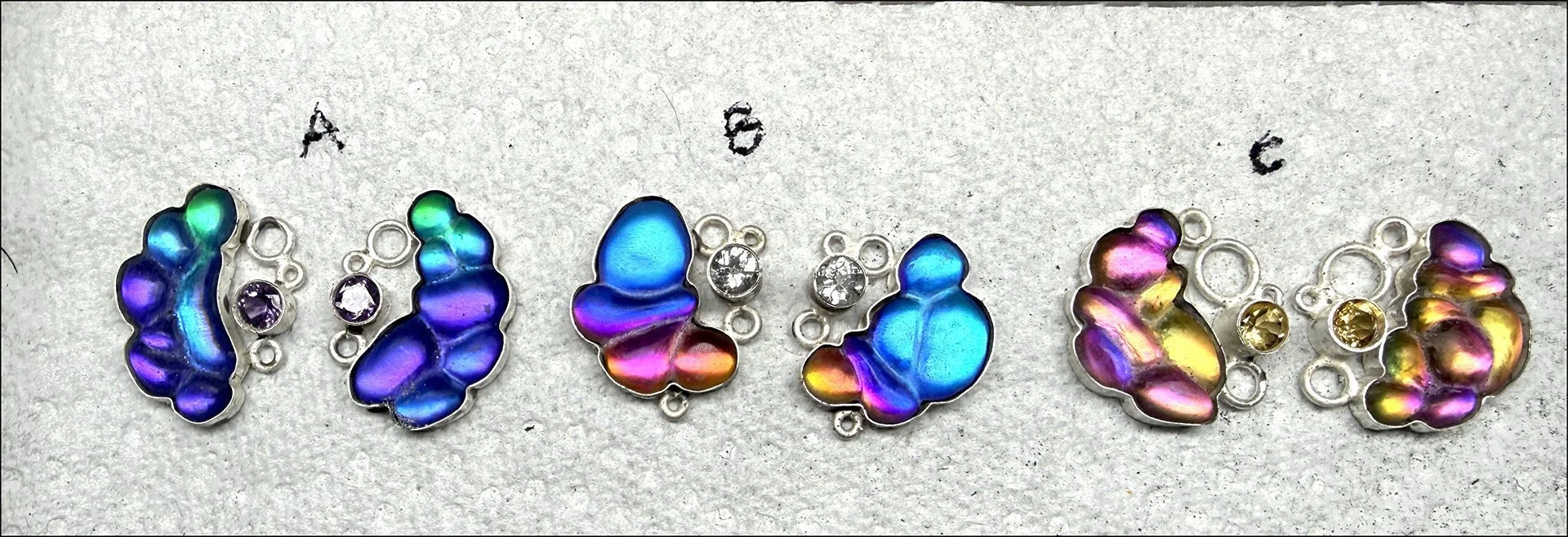 Earring choices given to a custom clip ordering customer.
