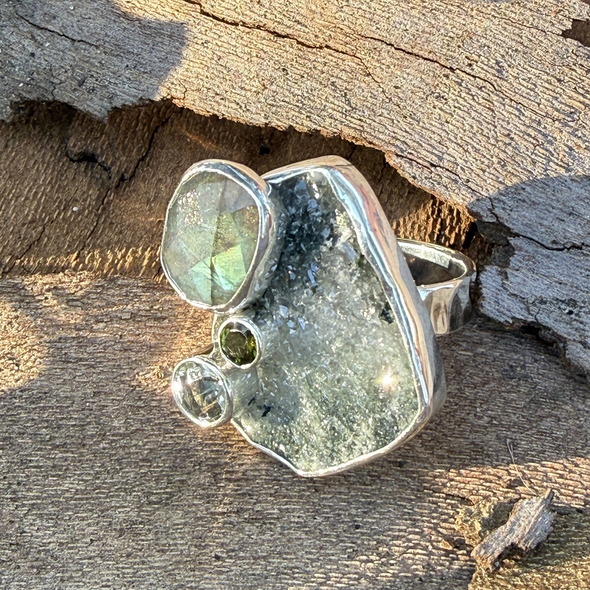 glittering-moss-ring-6ade9b5ae83a3.jpg