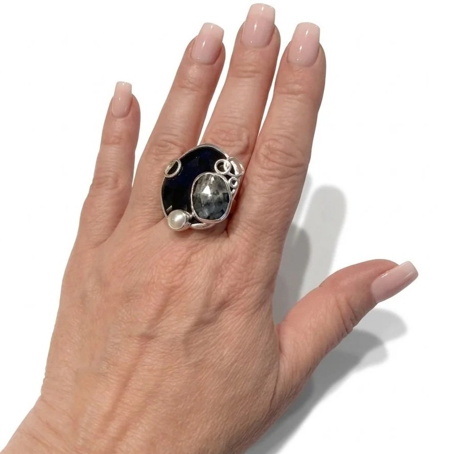 eclipse-ring-spinel-larvikite-6aa56db44afea+copy.jpg