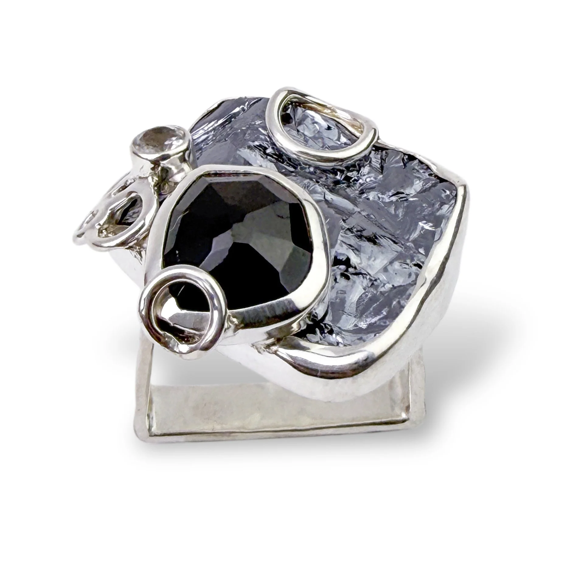 Cosmic-reef-silica-spinel-square-cocktail-ring.jpg