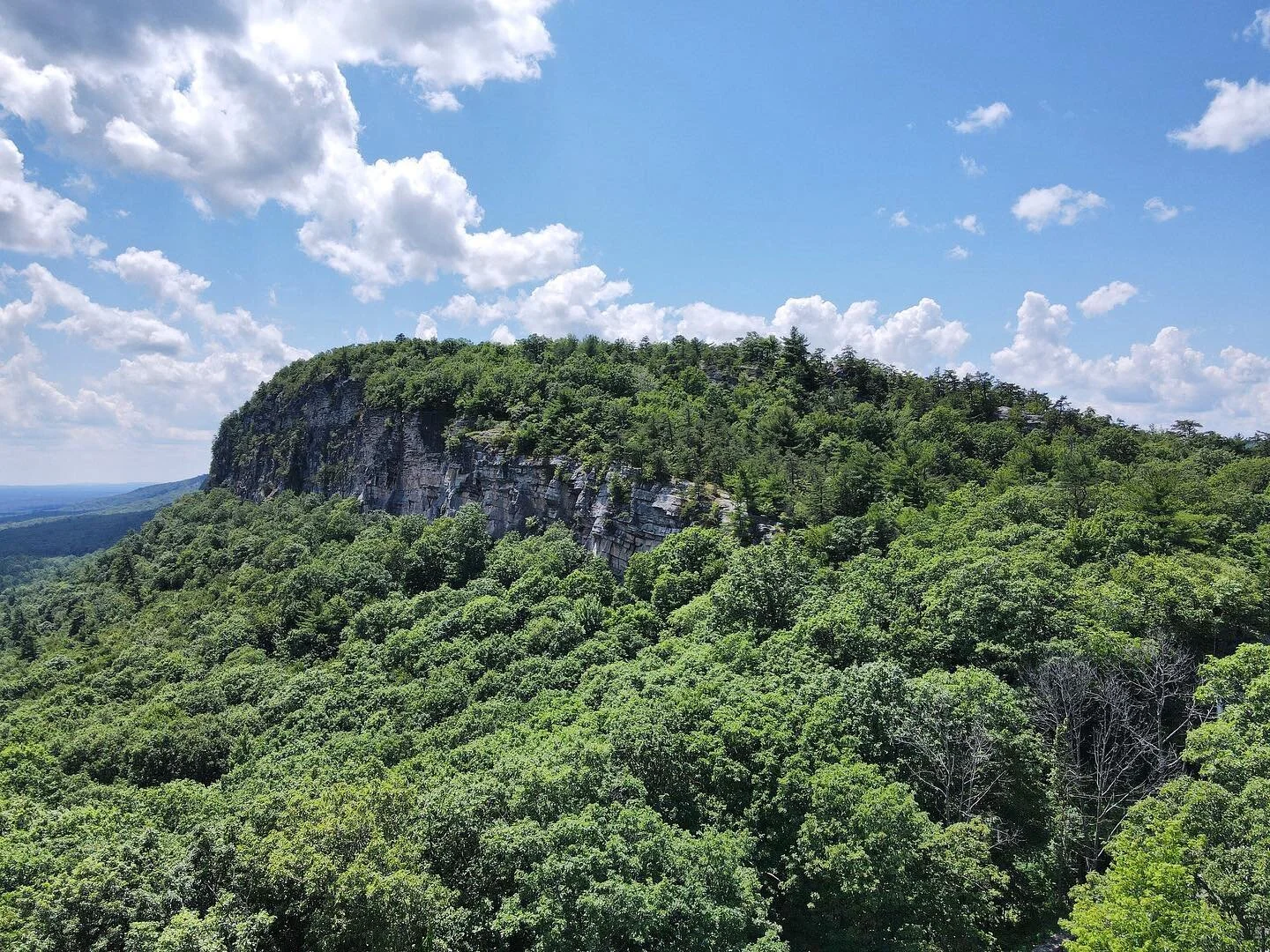 a quick drive avoiding family filled cars packing up trail head up the Shawangunk Mountains