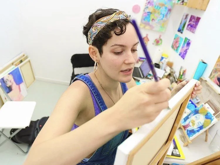 Bright Colors and Femininity Come Together with Her Coloring Box