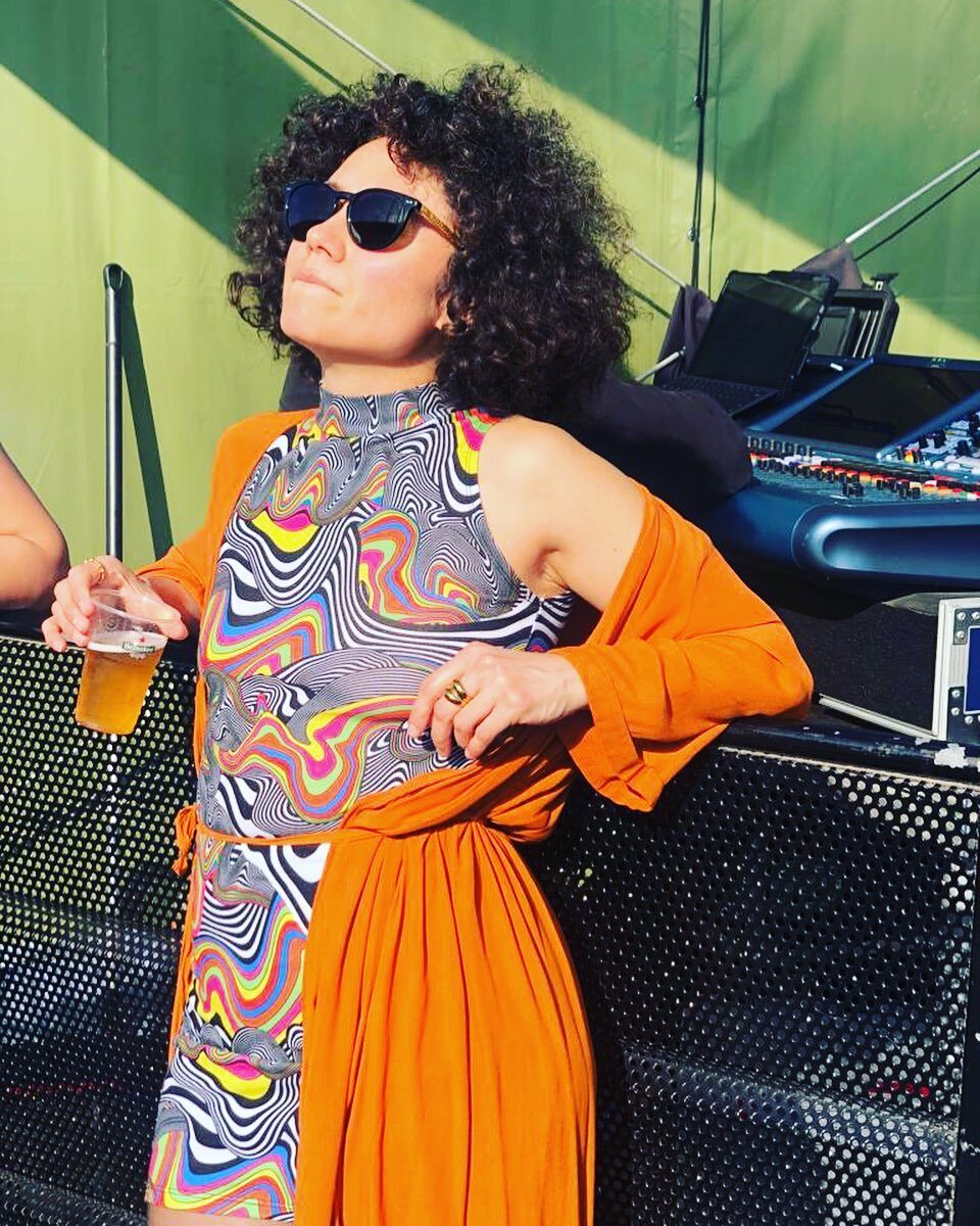 Whenever the sun is out, #me.

#actress #dance #festival #amsterdam #psychedelic #bohemian #sunbathing #pose #colour #pattern