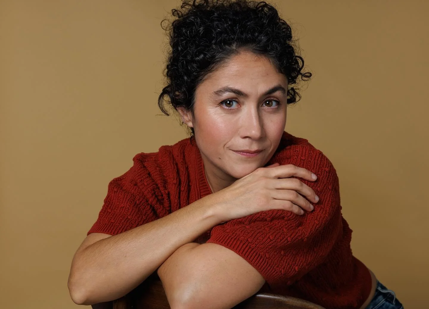 GOD JUL, alla ni hemma🎄Ha det mysigt &hearts;️

This #Xmas I am particularly excited. My #agent in #Sweden is a pearl of a #woman and a true #warrior. We met @berlinale 2years ago and ever since I have been a regular, meeting amazing people. We are 