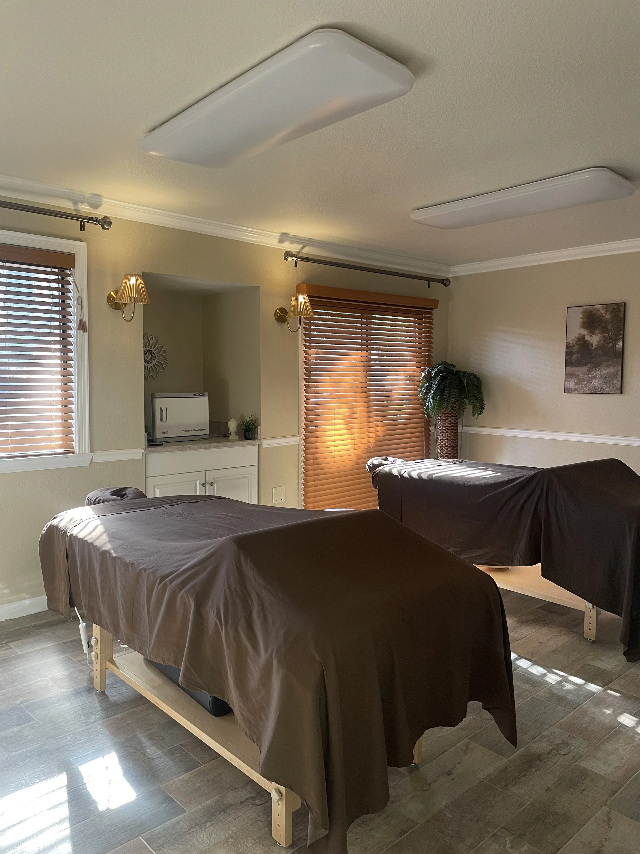 couplea massage in longwood, Florida. couples massage in altamonte springs. massage near me. orlando massage therapist. couples massage orlando. high rated massage therapist.