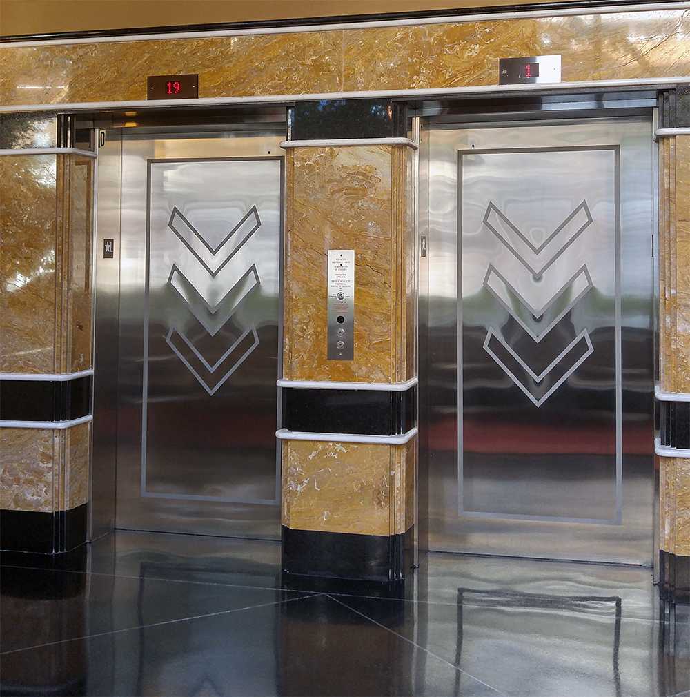 hudson_park_ottawa_sq_elevator.jpg