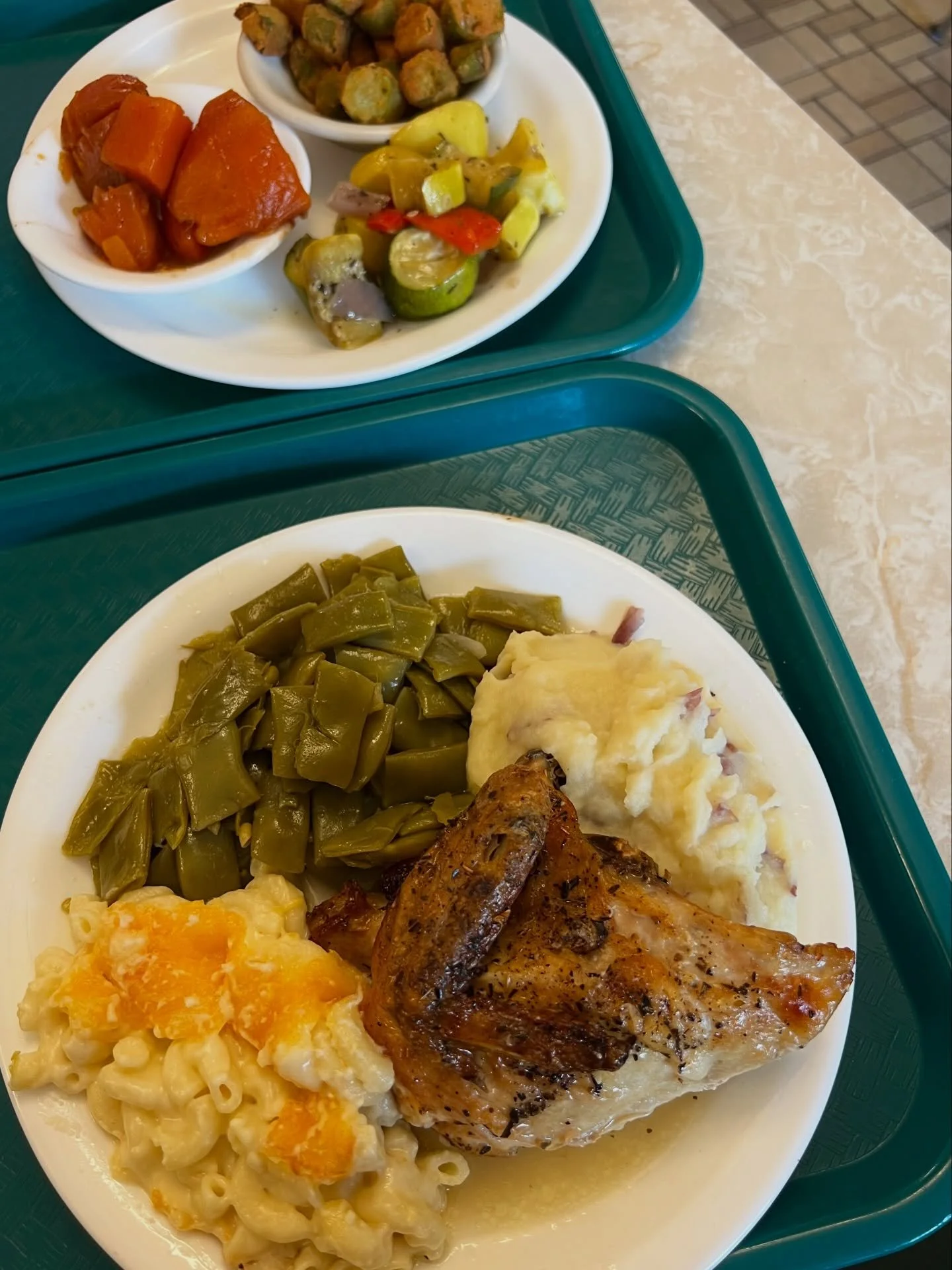 BIRMINGHAM, Alabama ✨

TED&rsquo;s
@tedsbirmingham 

Cafeteria style meat &amp; three in the heart of downtown Birmingham and walkable from the children&rsquo;s hospital. 

I&rsquo;m not typically a meat &amp; three type of gal because to me it&rsquo