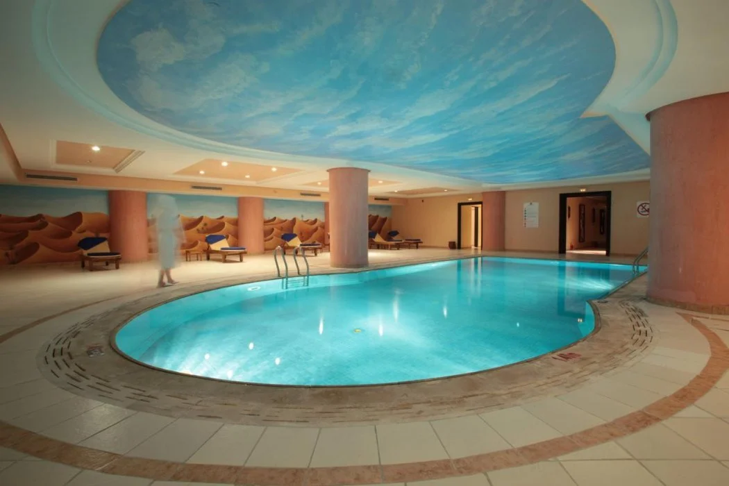 Piscinecouverte.jpg