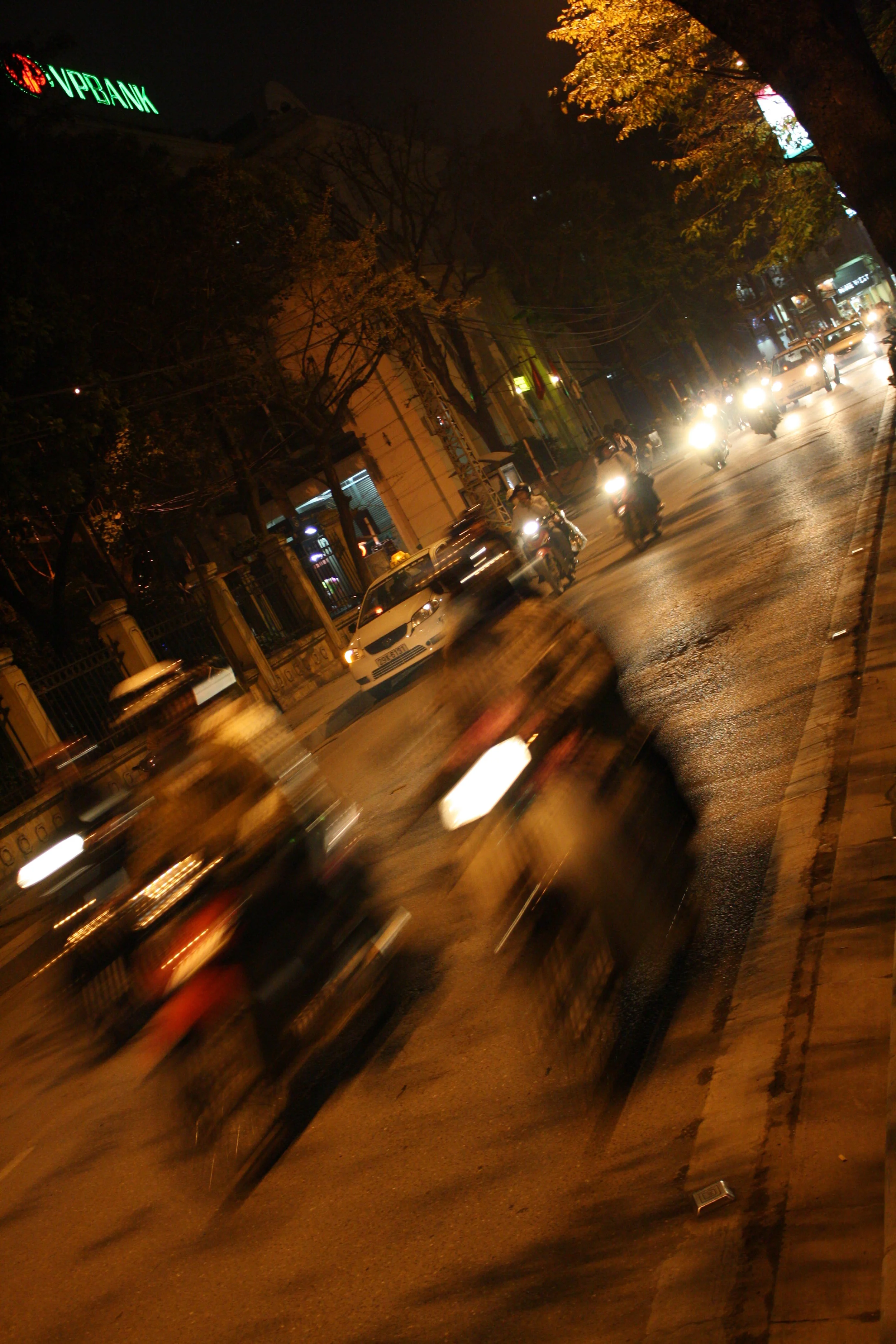 I de lugnaste vatten simmar de fulaste fiskarna