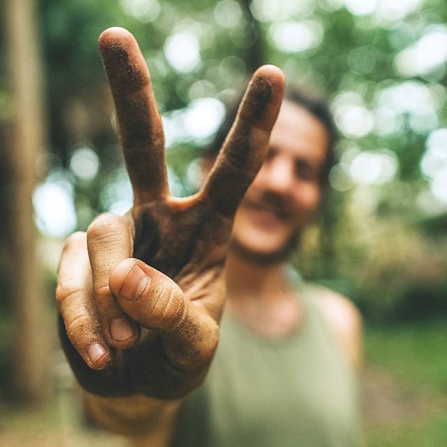 Tomorrow's #interview: The co-founder of a #sustainability startup changing the way we consume disposable products. In his spare time he sets up charities to get children into #sport and plays with his dog at the beach... 😆 🤔
Photo: @fiveohfilms