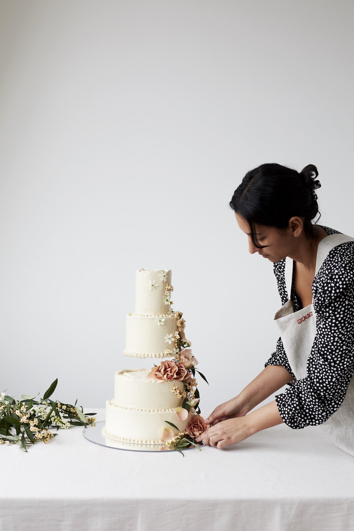 Süss Cake Studio 16.11.21_Suss_Wedding_Cake_Flowers_282 JPEG 1200x1800.jpg