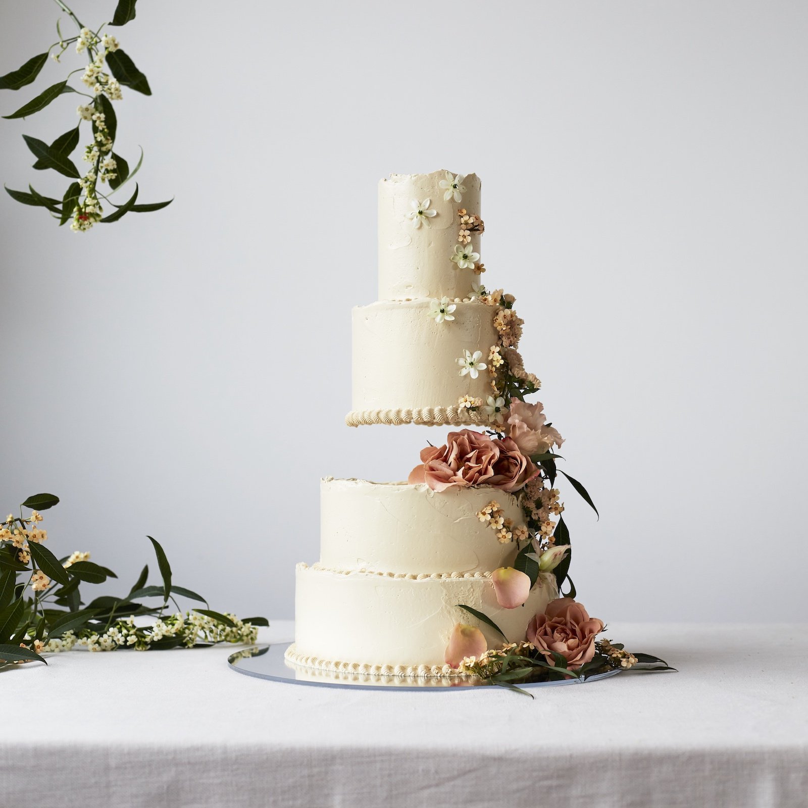 Süss Cake Studio 16.11.21_Suss_Wedding_Cake_Flowers_293 JPEG 1600x1600.jpg