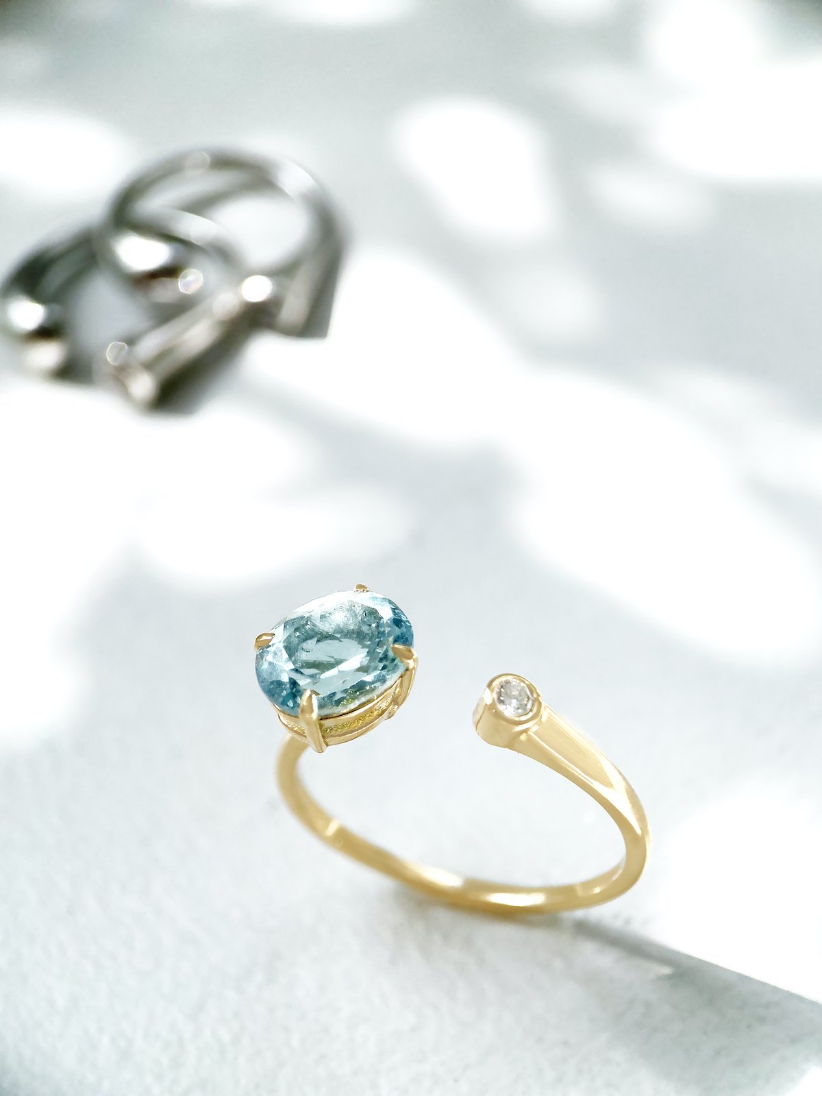 Kimjoux Bespoke Aquamarine Diamond open ring .jpg