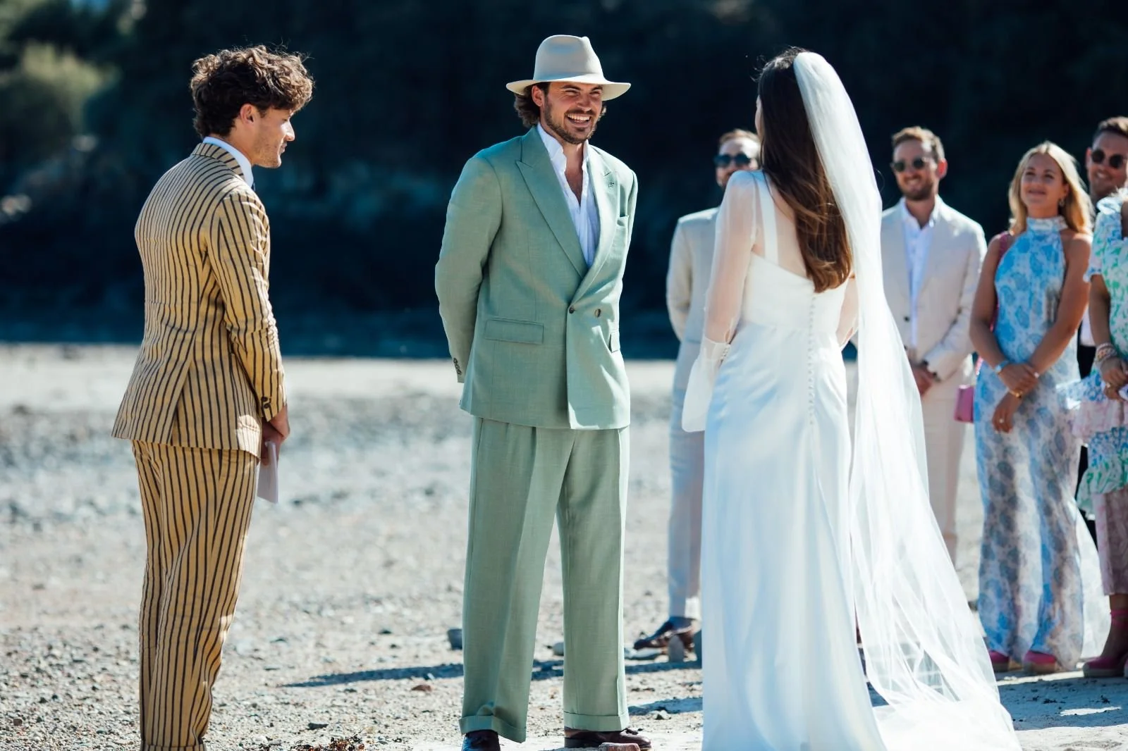 4 Top Suiting Trends for 2023 with Beggars Run