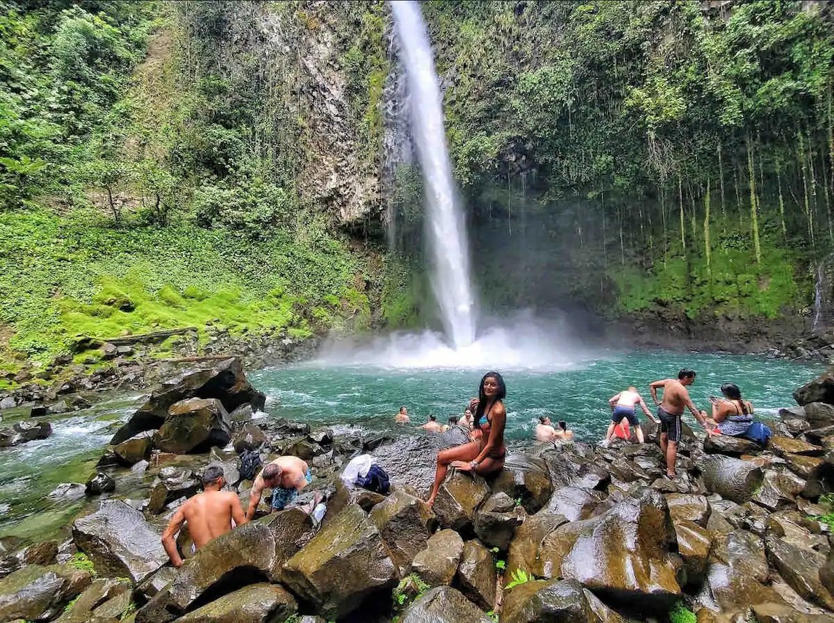 la fortuna waterfall.jpeg