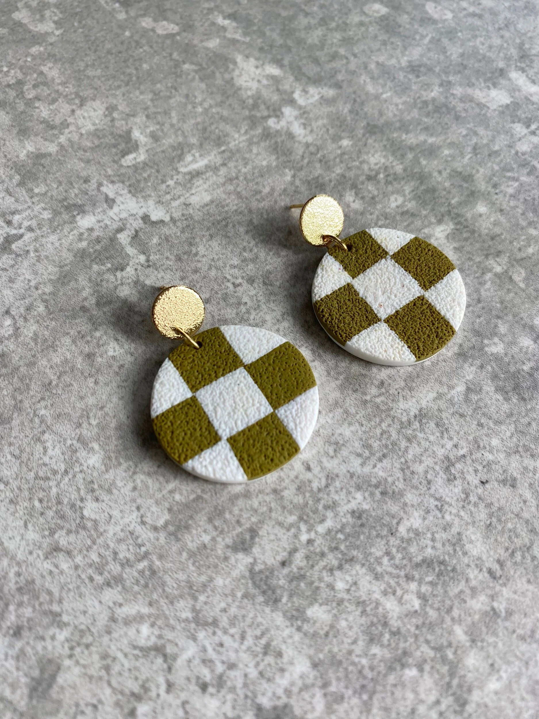 9FFC4159-D5E8-4B05-A612-49506C06BF60