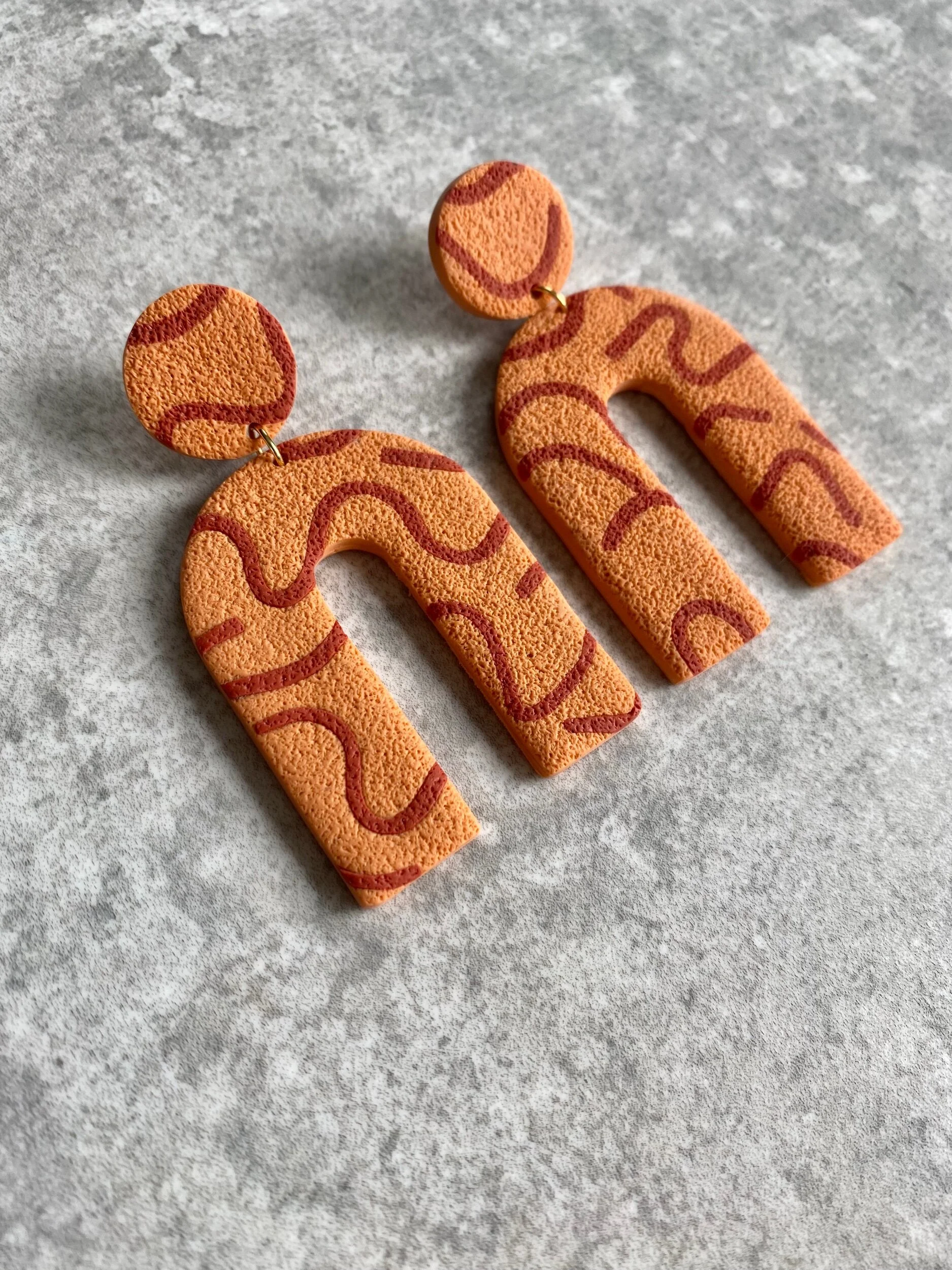 9FAC9C38-9B0C-4FAA-A5BA-3012BBAAB27F