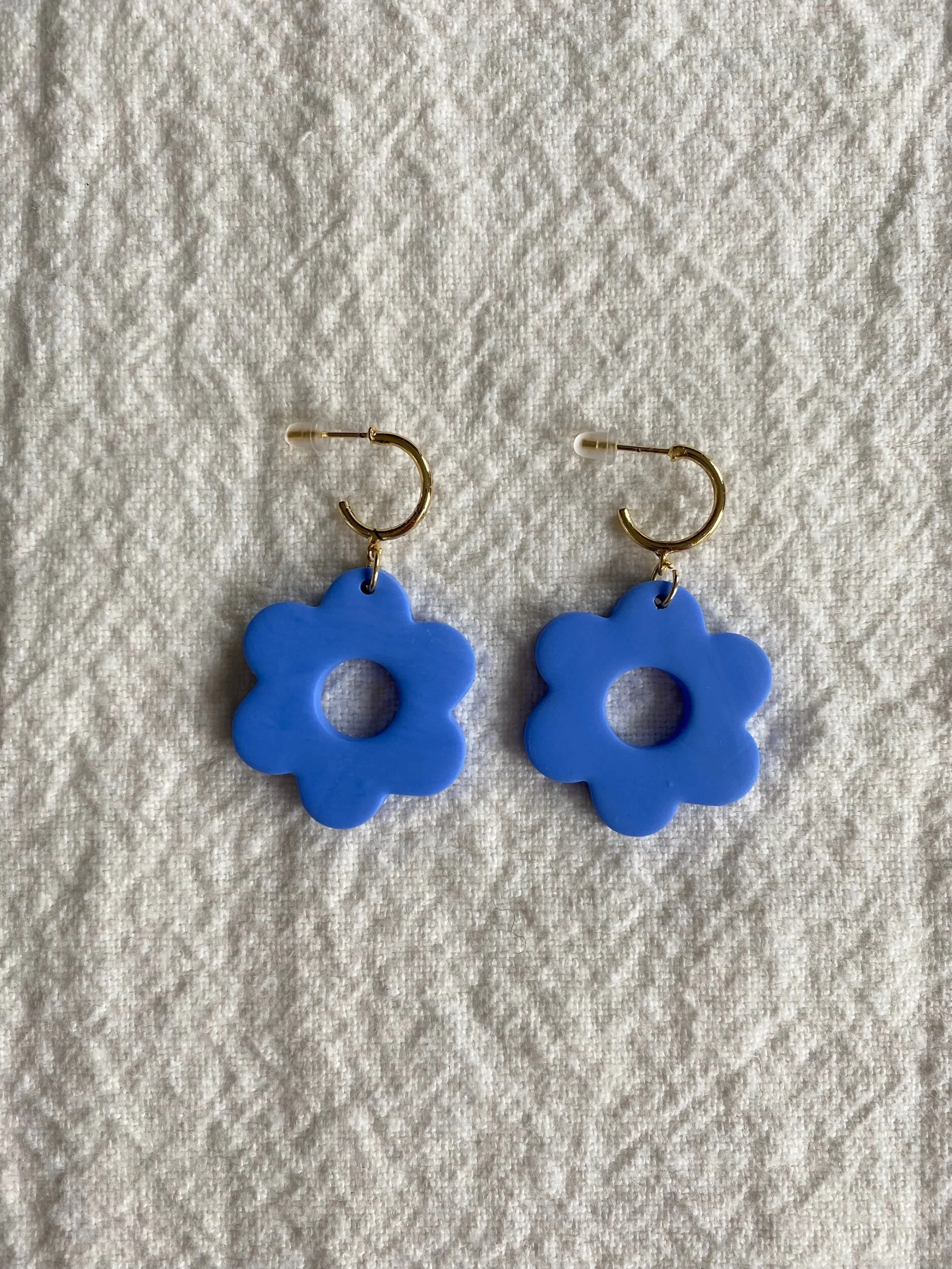 32A2796F-3F30-4023-8210-997A229C214A