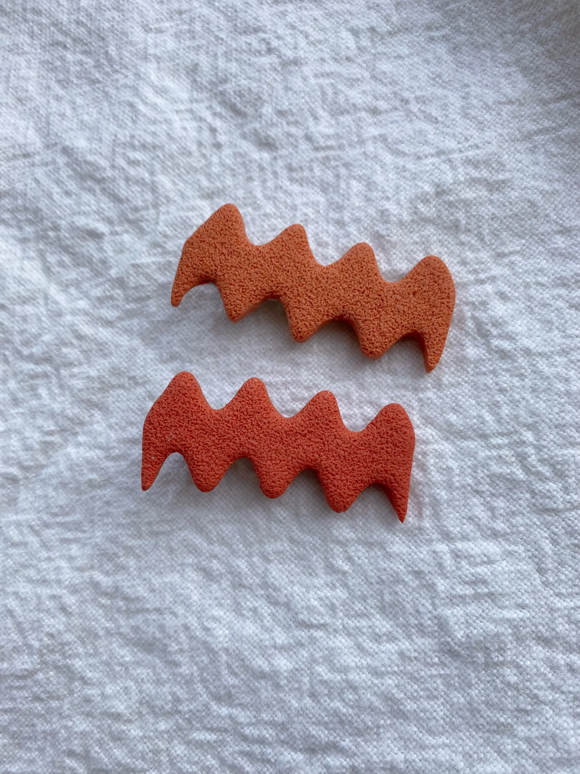 8F25069C-84F6-4C0A-90FF-A37F0D6D7FB0