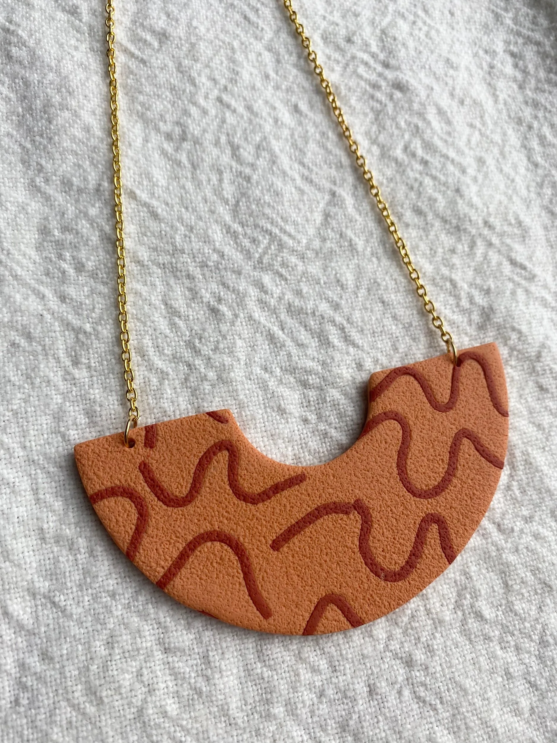 74BE7AD9-C4C1-4762-8B74-4E57A00C6E6A