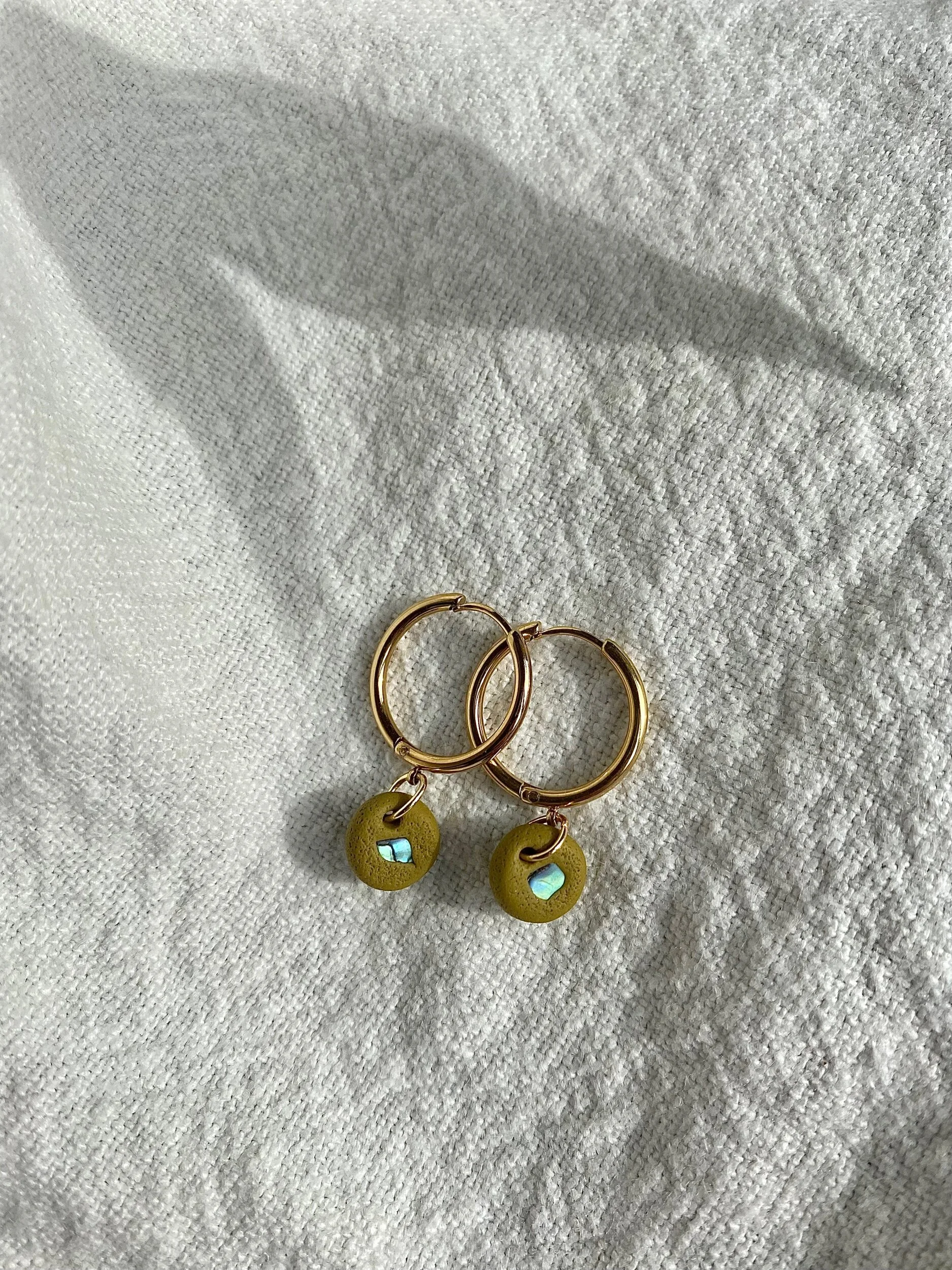 E64E4B60-8E5A-44B4-A21E-476204FFA2C4