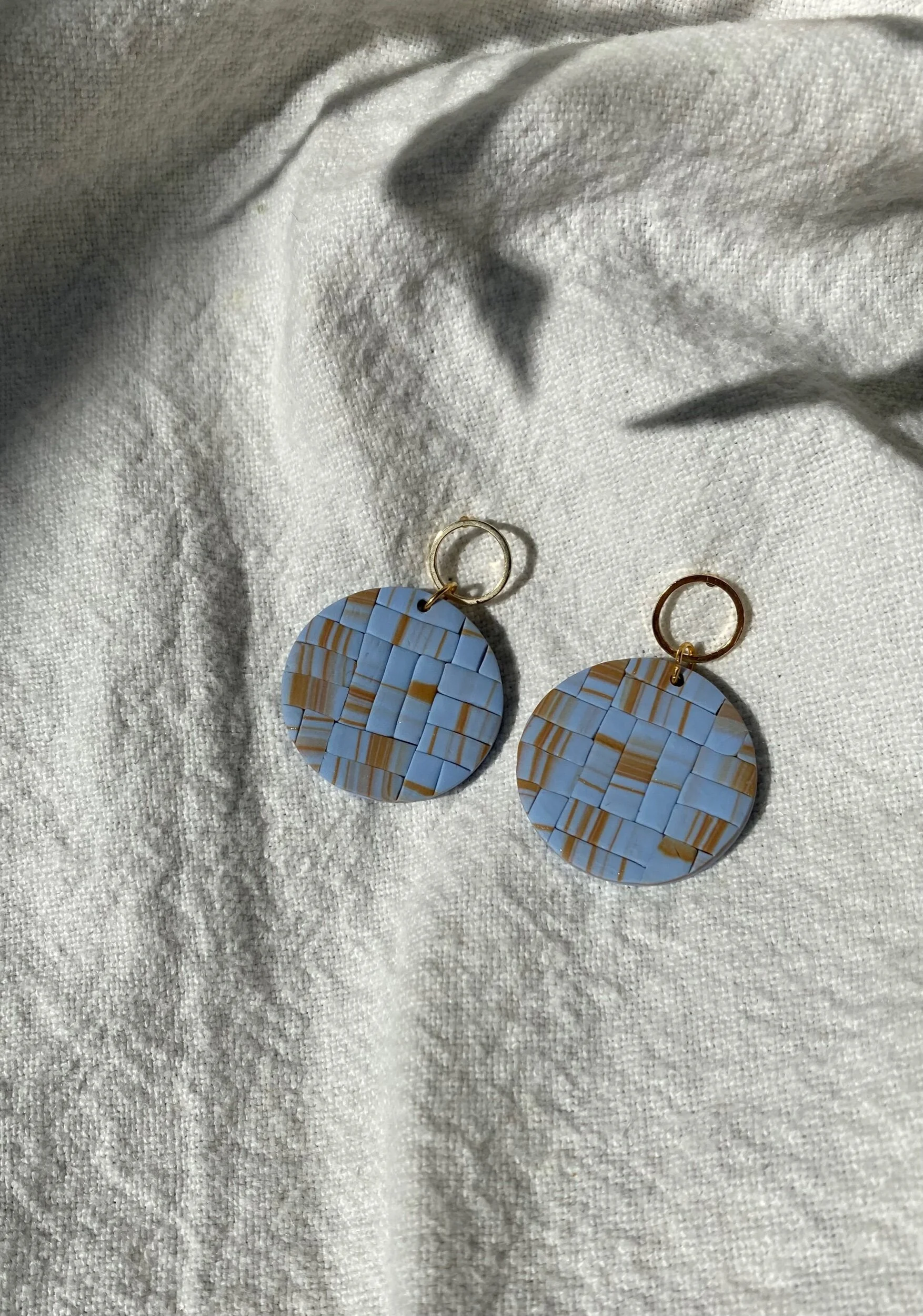 FF2C6579-C139-44C2-96B5-A8B326C53DD3