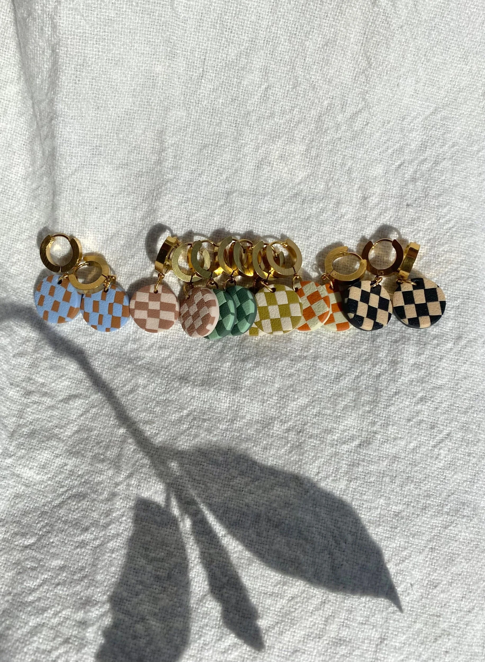 21067984-BC32-44E6-A24C-7BB4A9469313