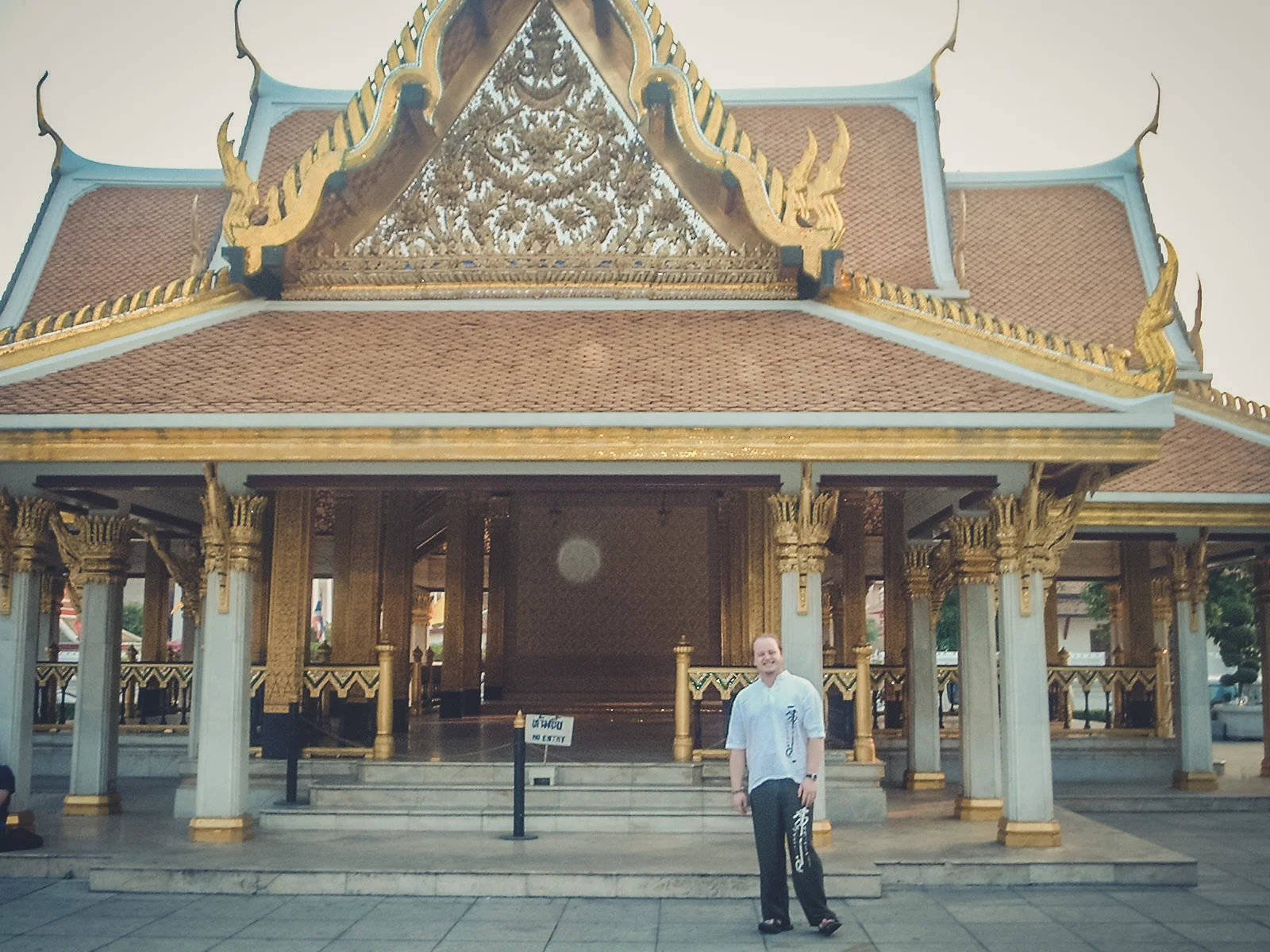 hindu-temple-kl_backpacking. south east asia. travel. young. thailand. cambodia. malaysia. couple. trip..jpg