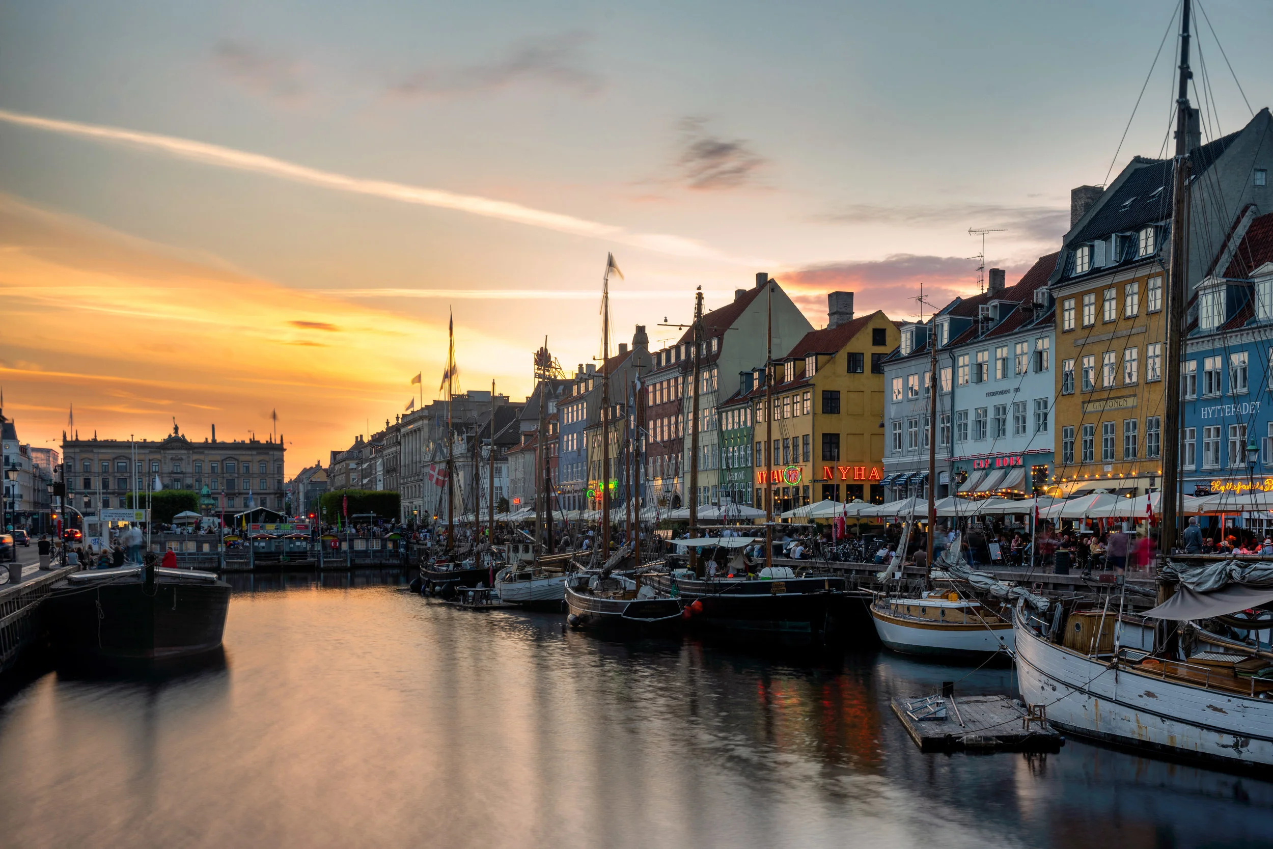 copenhagen. denmark. travel. adventure. europe. scandinavia. history. travelblog. classic view of the city. nyhavn. sunset.jpg